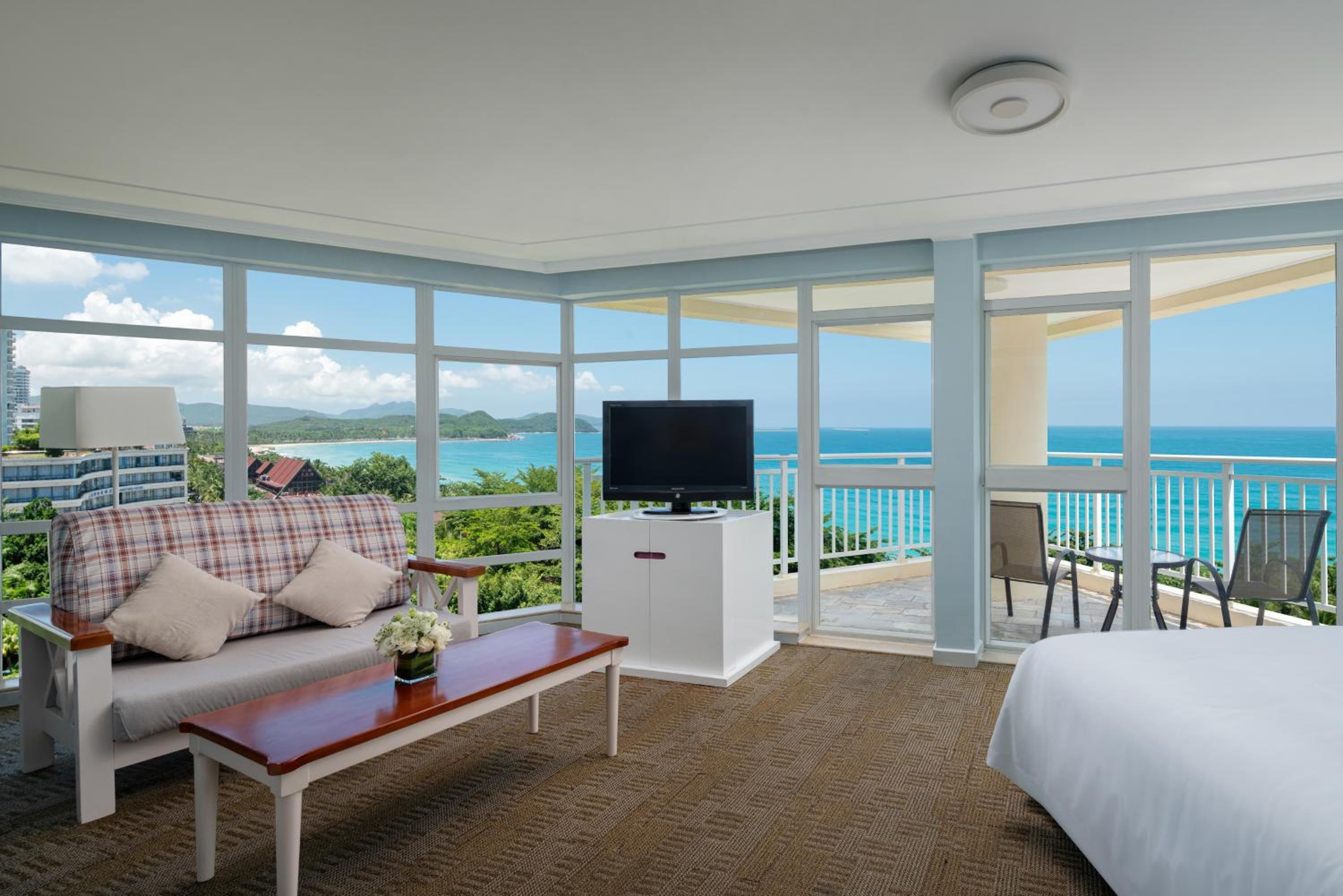 King Room with 270 degree Sea View