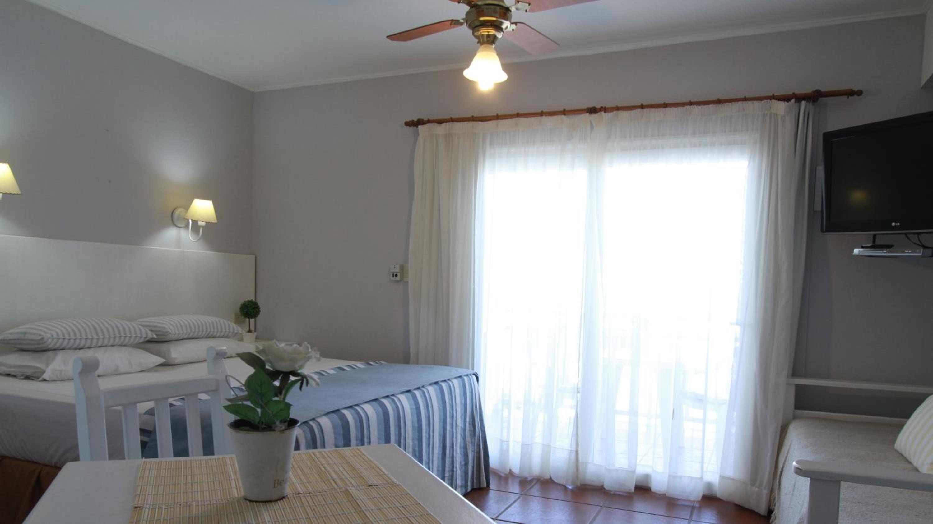 Standard Triple Room photo 2