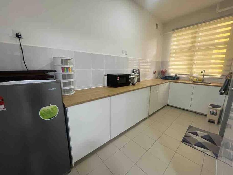 Three-Bedroom Apartment photo 3