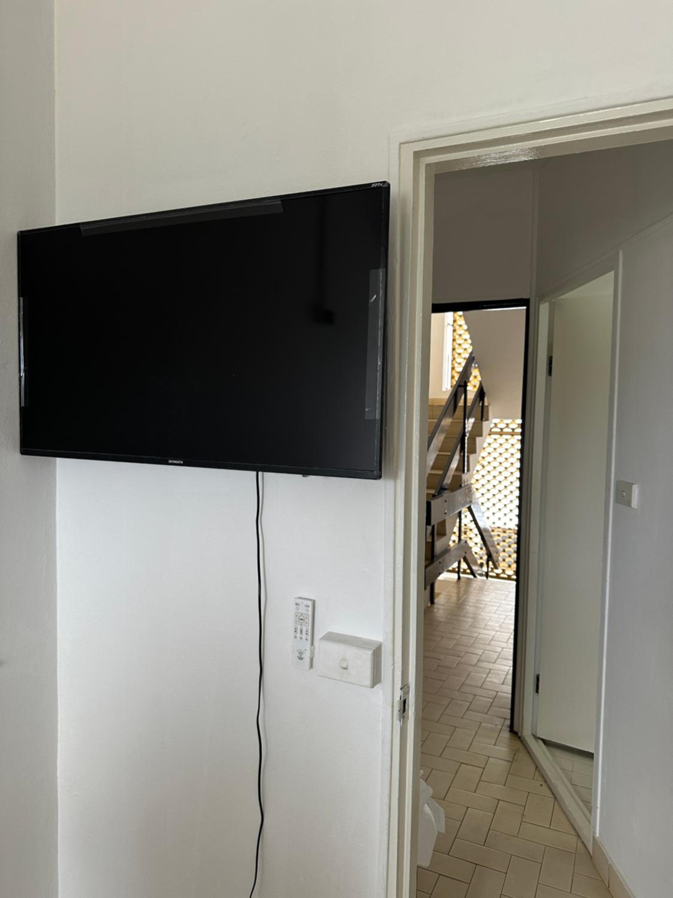 Single Room with Private Bathroom photo 3
