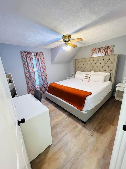Two-Bedroom House photo 1