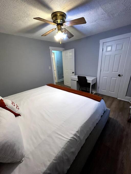 Two-Bedroom House photo 2
