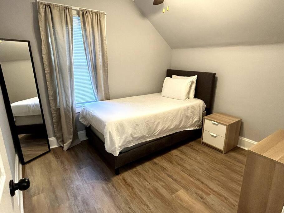 Two-Bedroom House photo 3