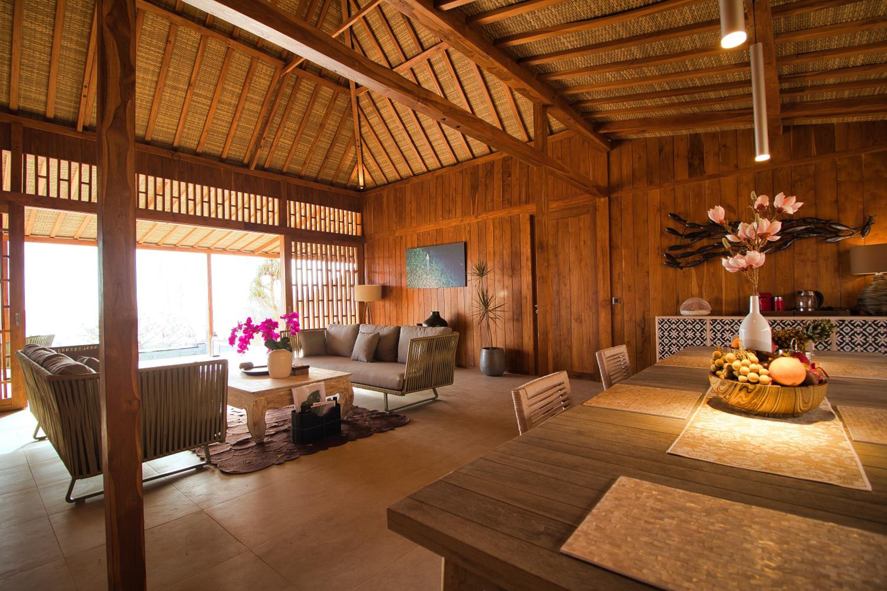Villa with Private Pool - Photo 33
