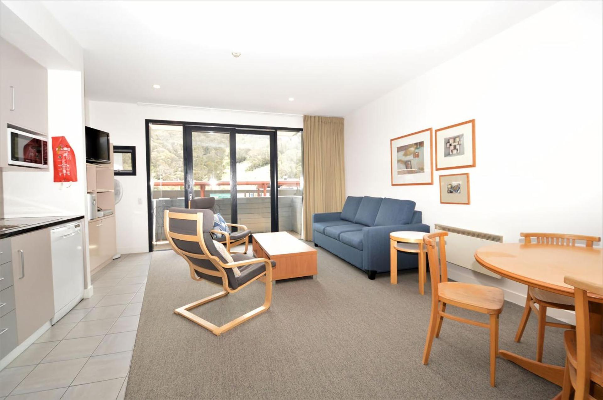 Studio Apartment photo 1