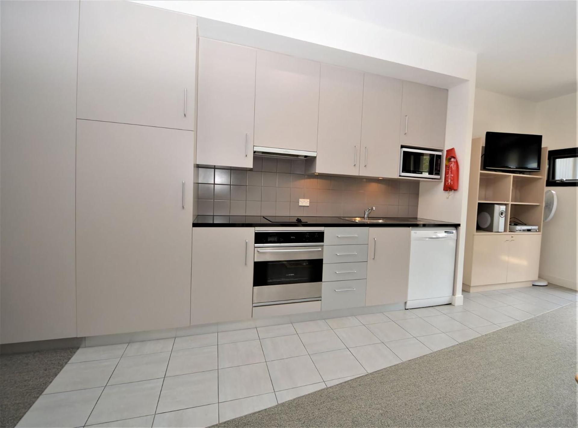 Studio Apartment photo 3