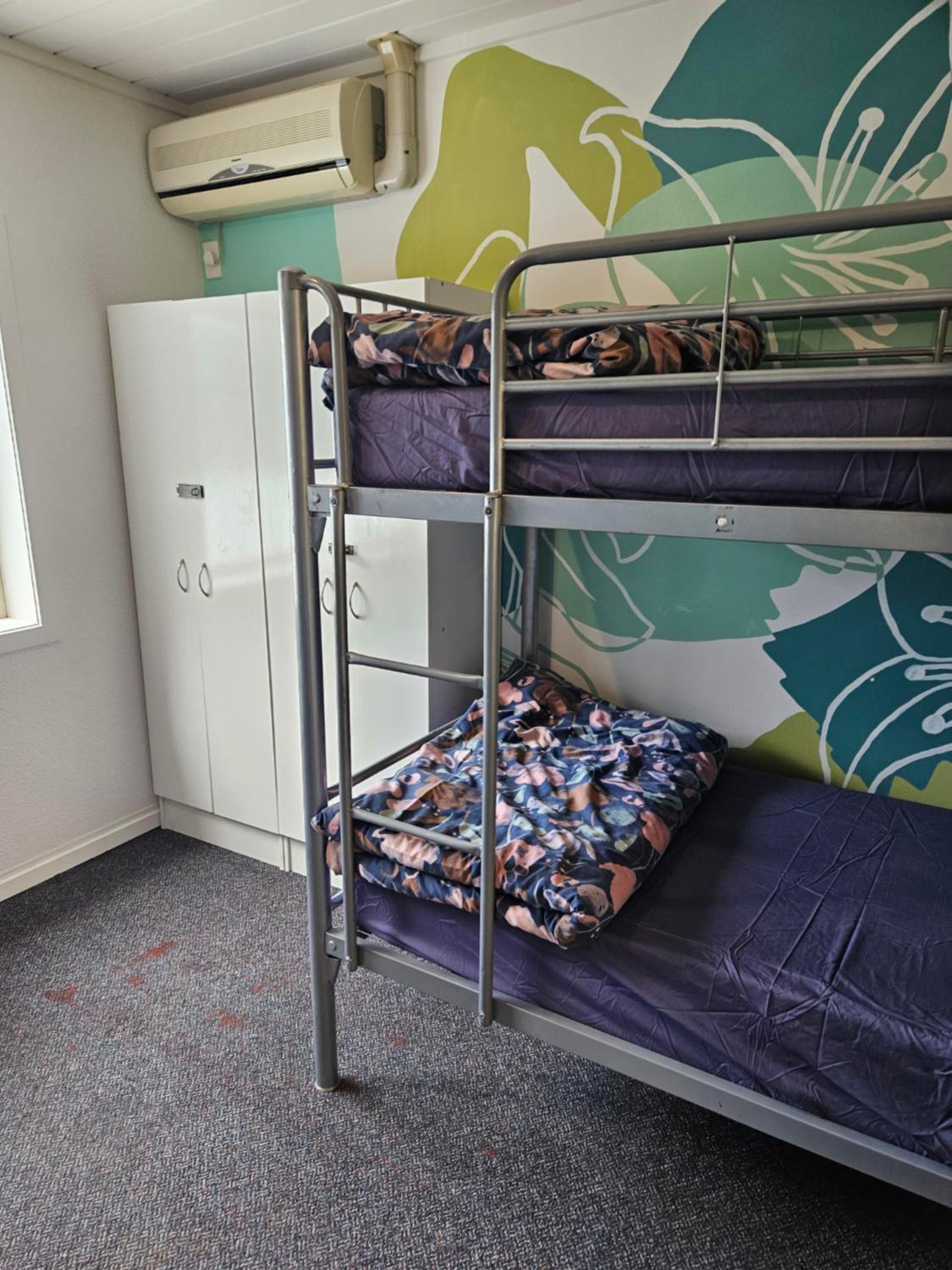 Bed In 4-Bed Mixed Dormitory Room photo 2