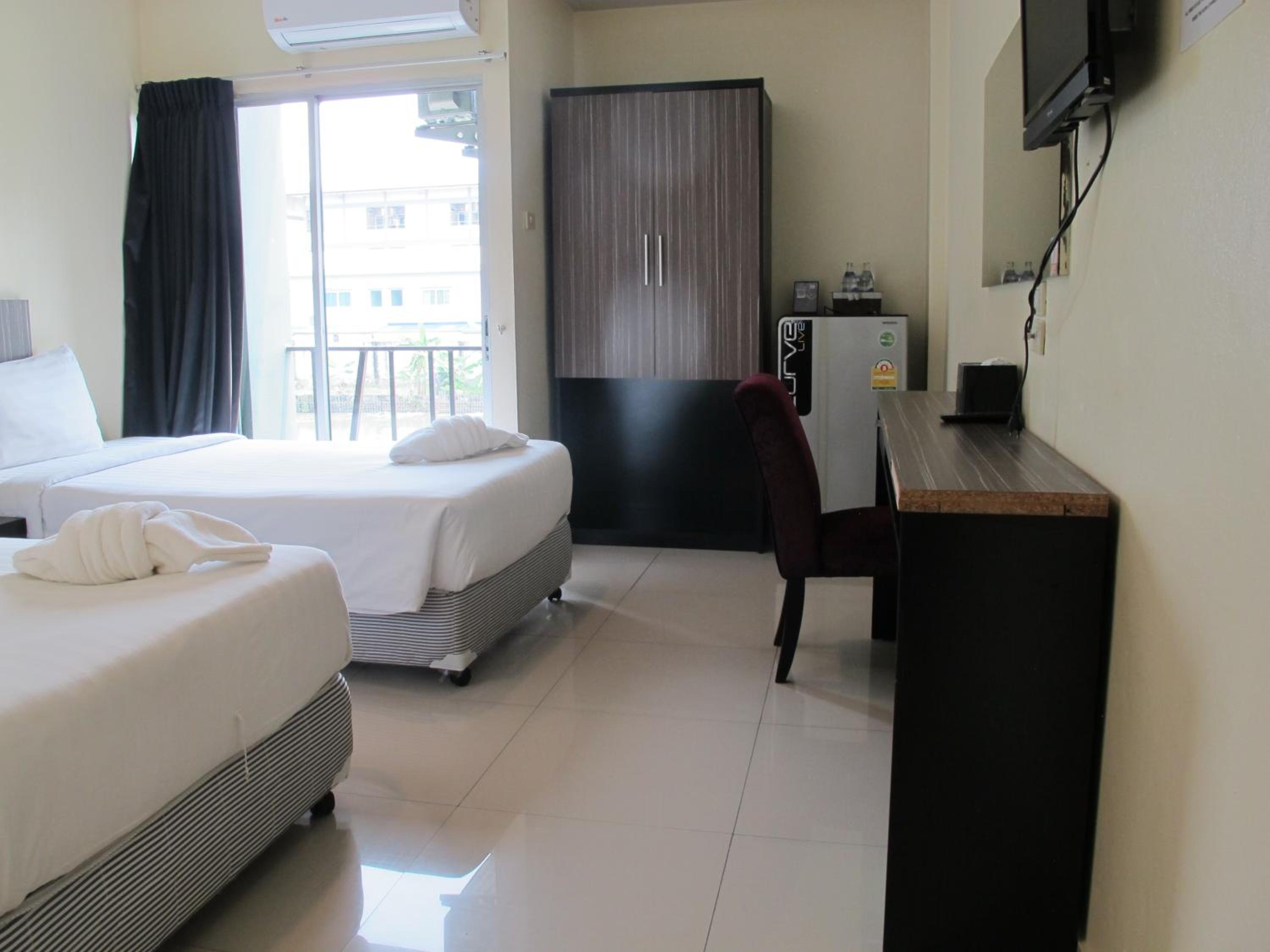 Standard Double or Twin Room - One way Airport Transfer - Photo 1