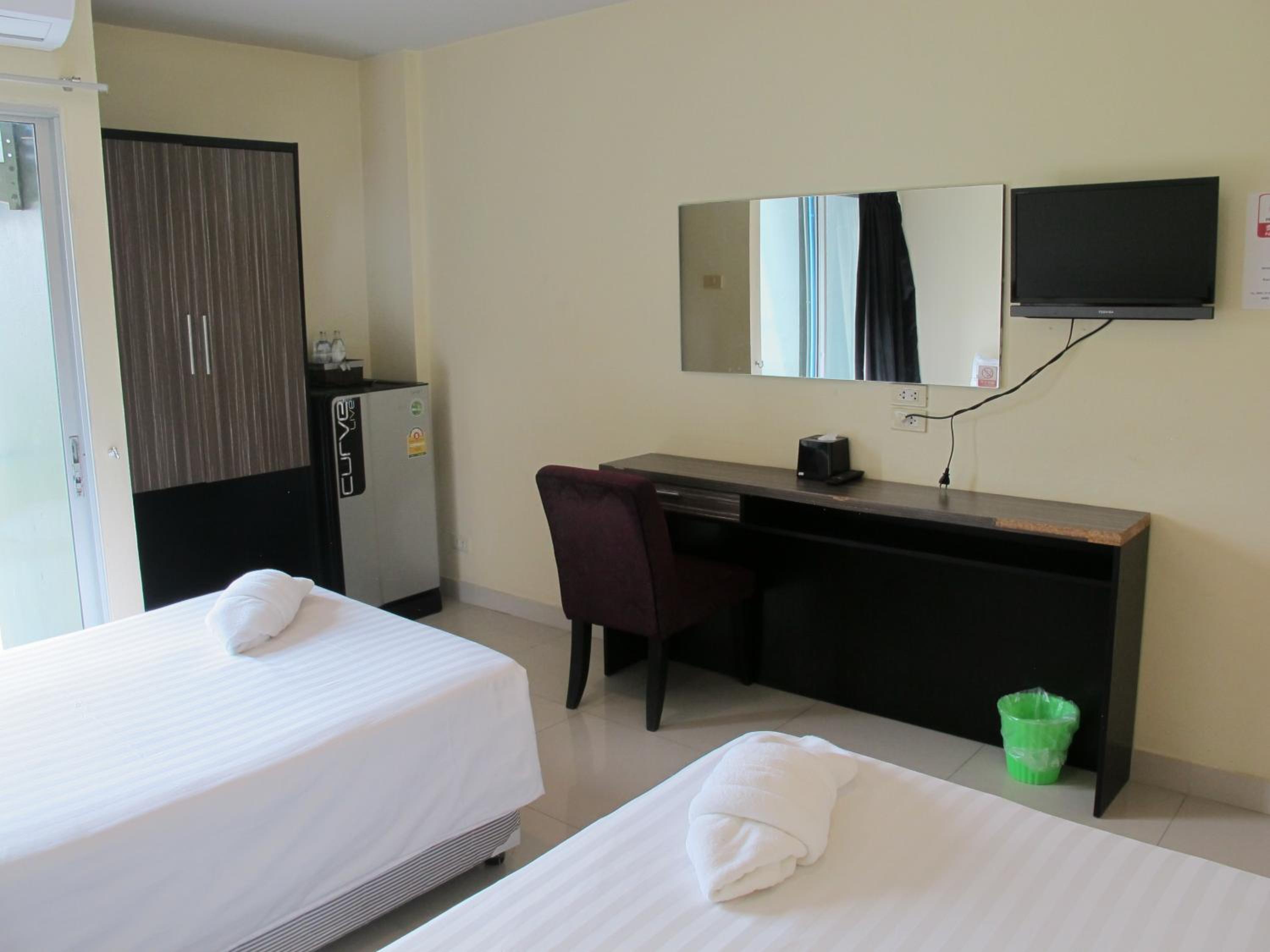 Standard Double or Twin Room - One way Airport Transfer - Photo 6