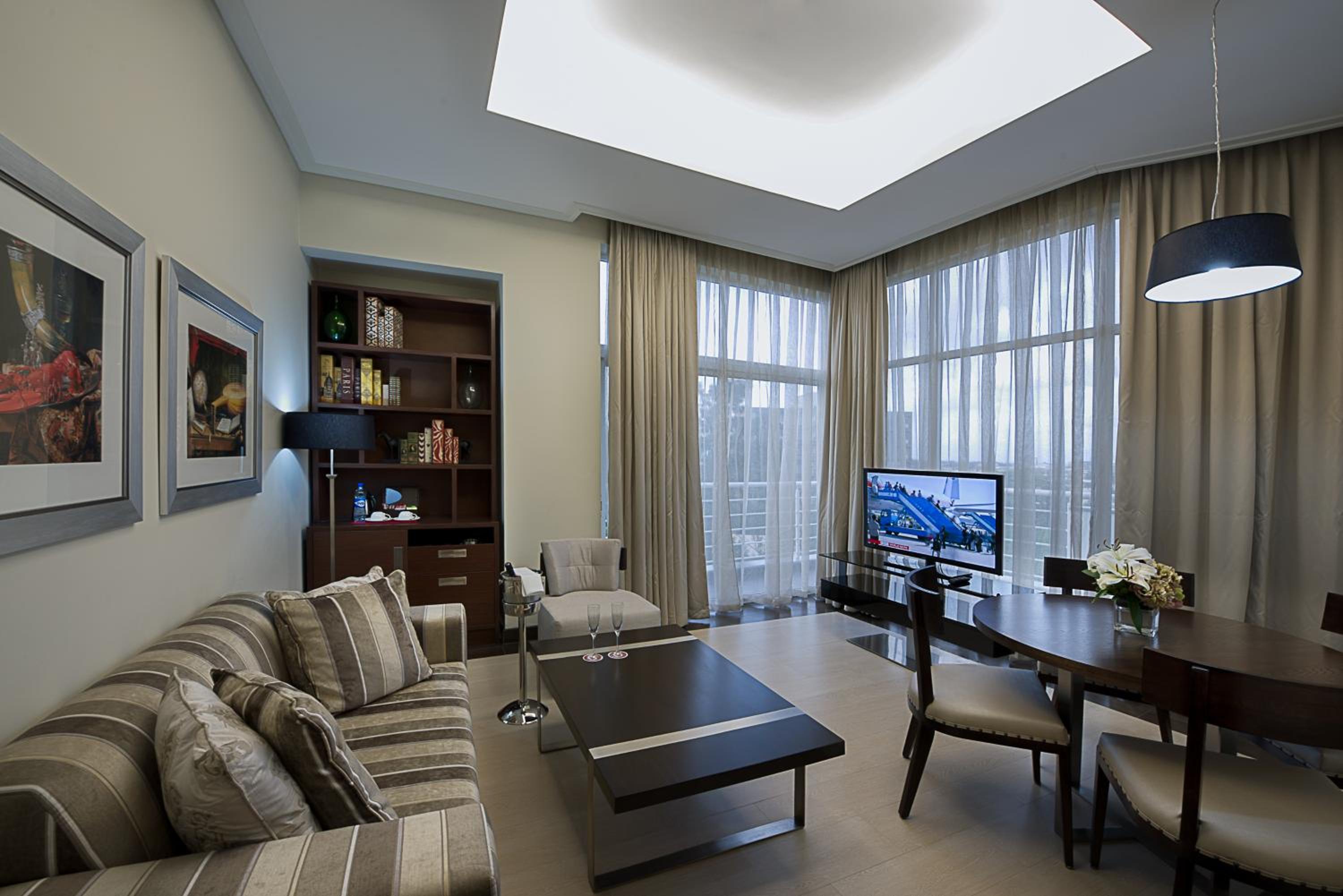 One-Bedroom Suite photo 1