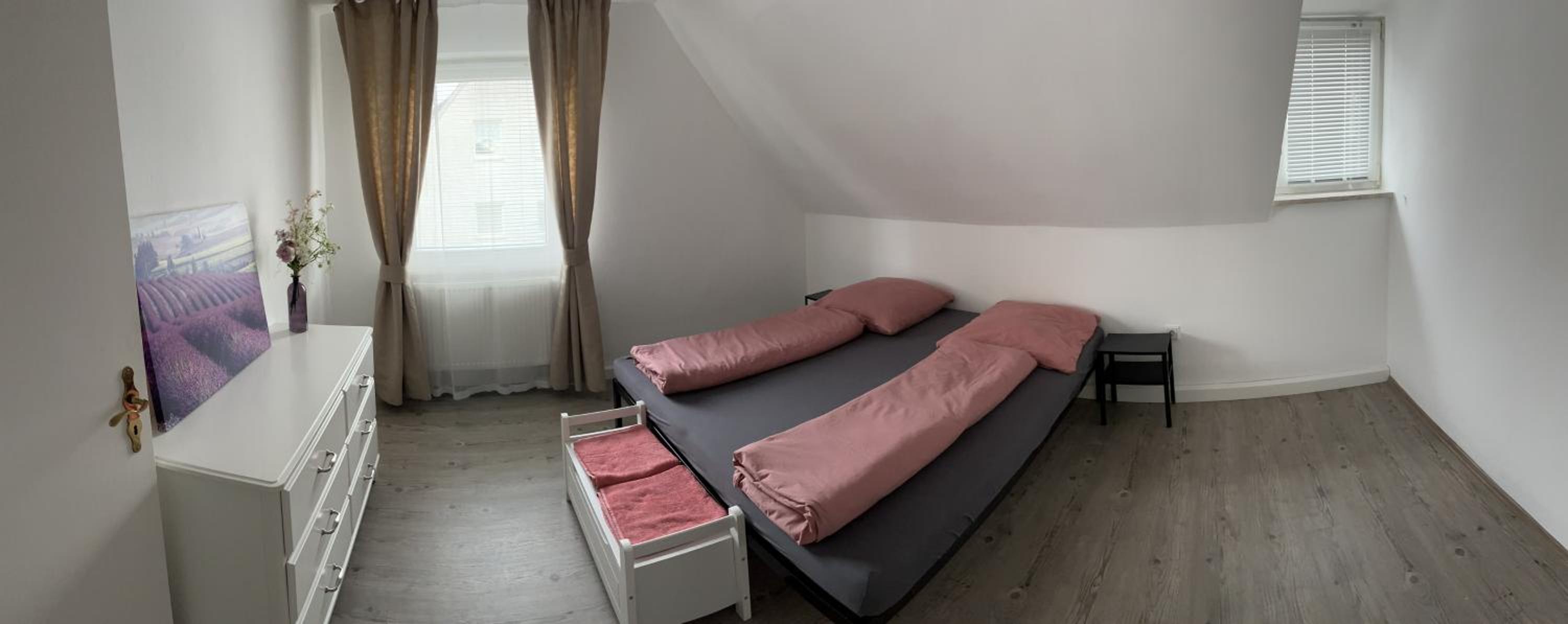 One-Bedroom Apartment photo 1