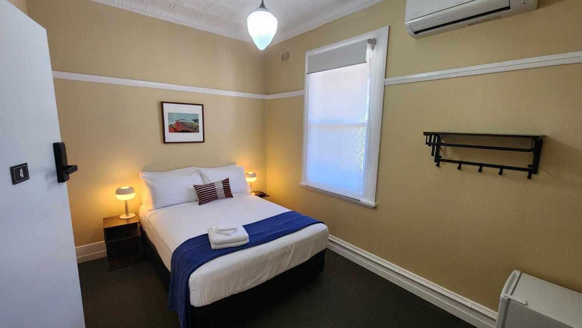 Economy Double Room photo 2