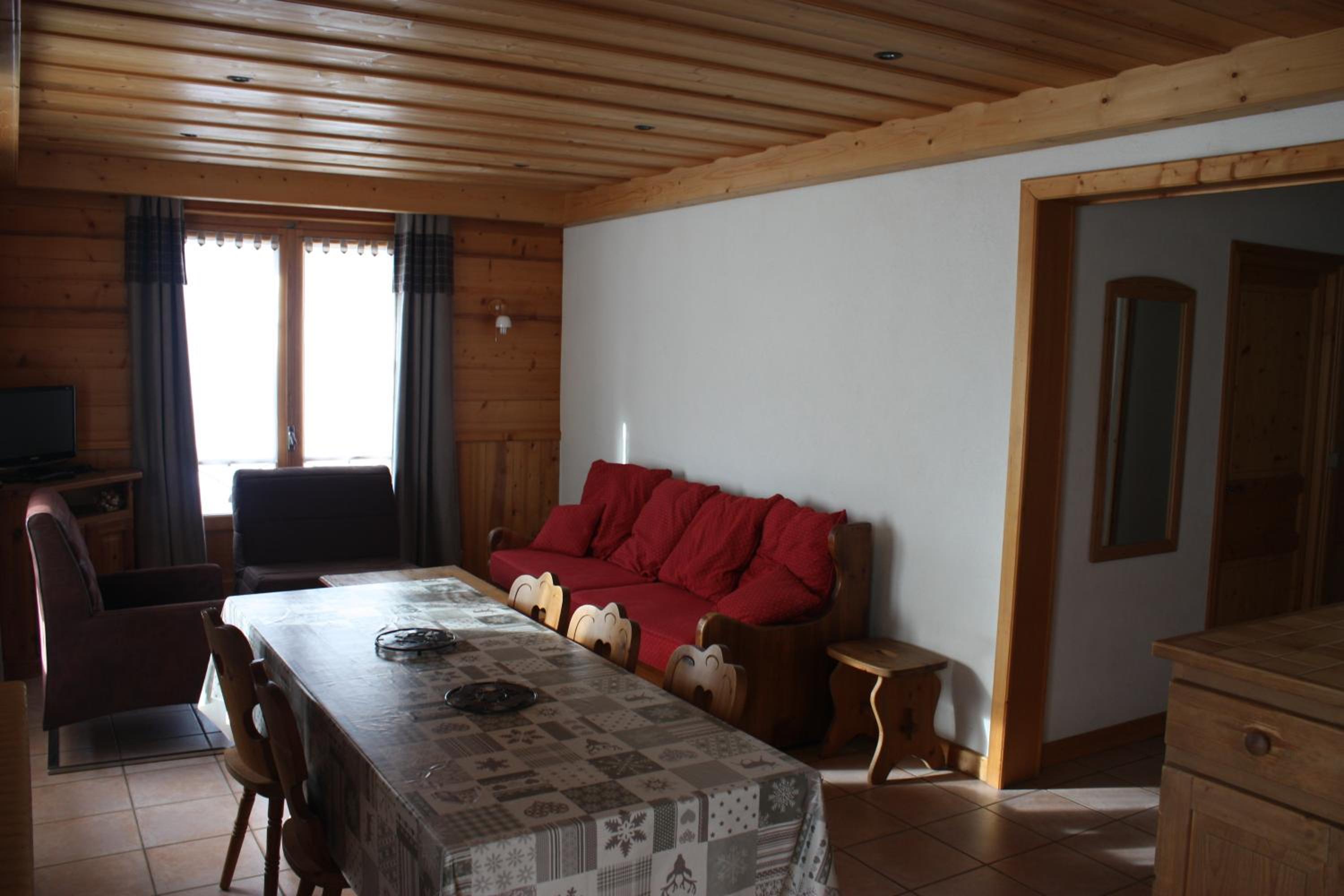 Apartment (6 Adults) photo 2