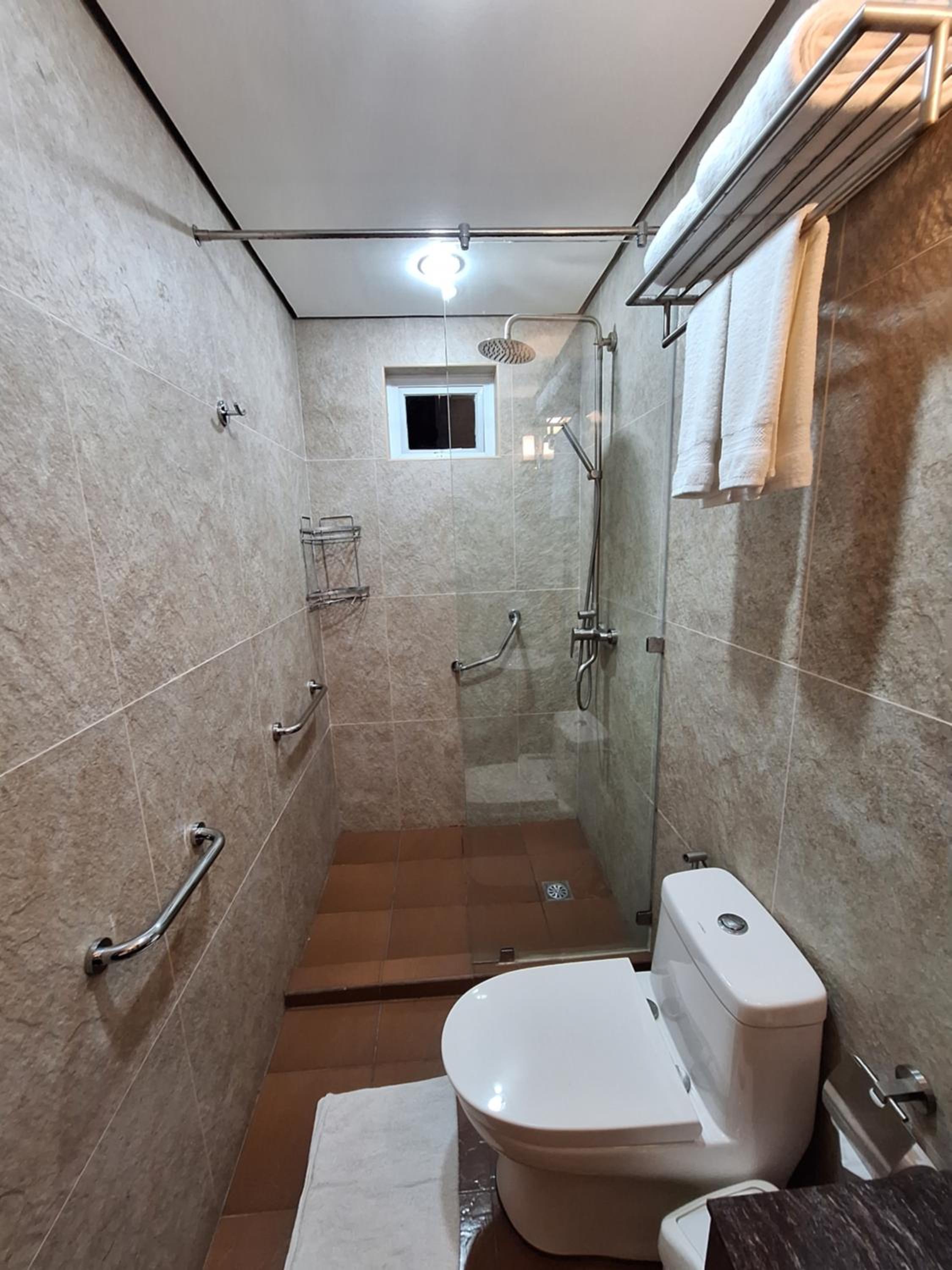 Deluxe Suite - Photo 2