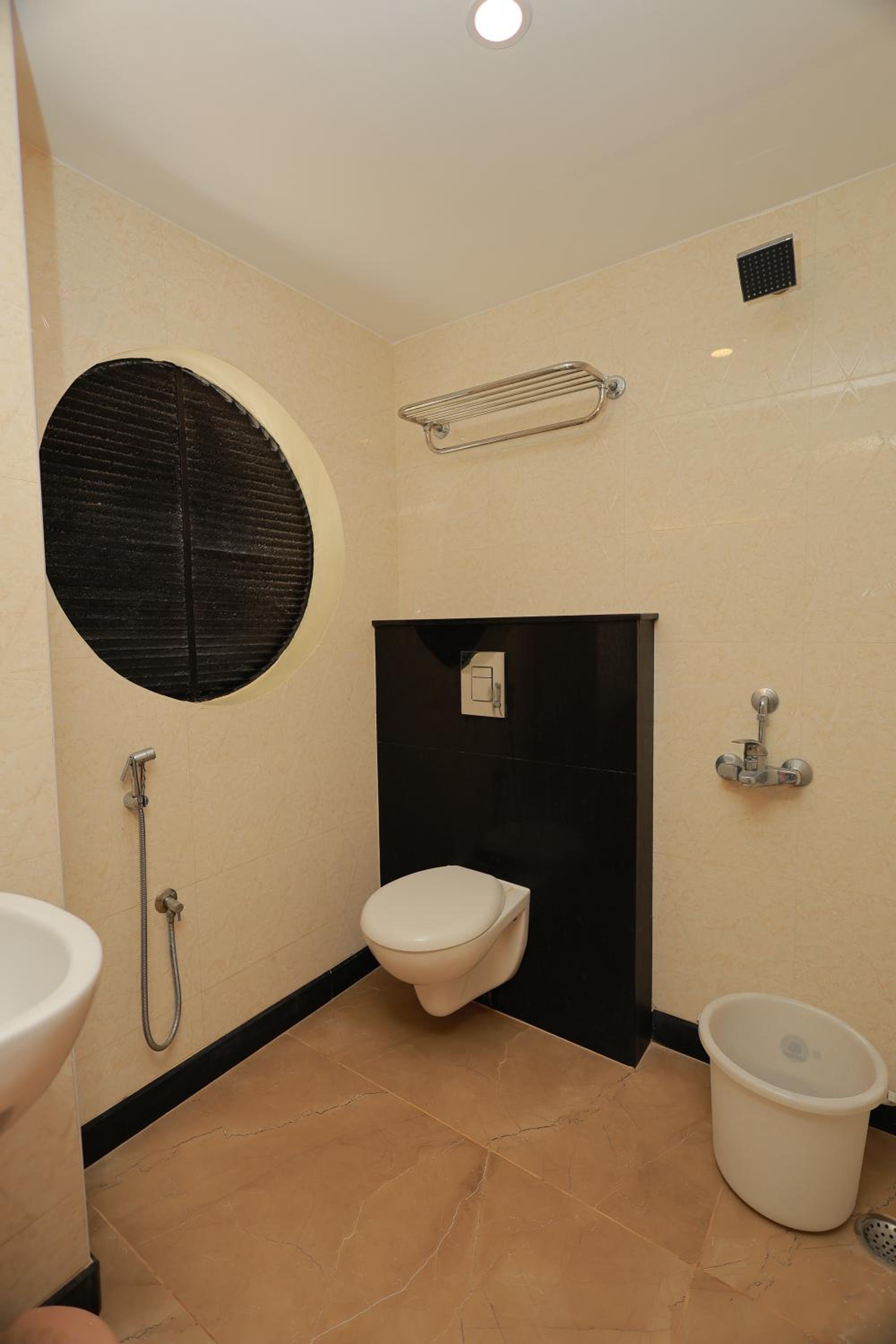 Deluxe Double Room - Photo 8