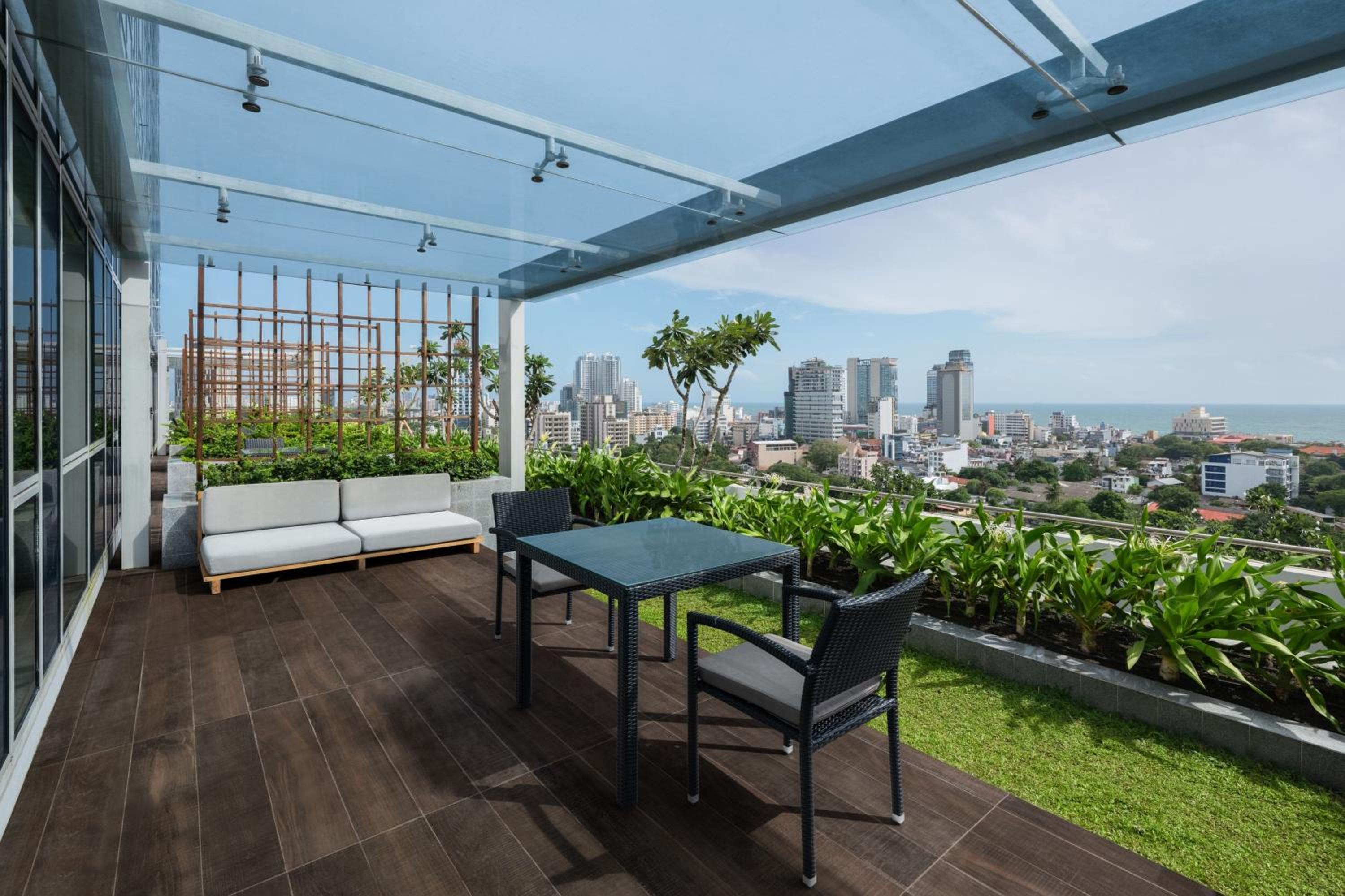 One-Bedroom King Suite with Ocean View – Includes a 20% discount at Beira Kitchen and Ala Carte - Photo 2