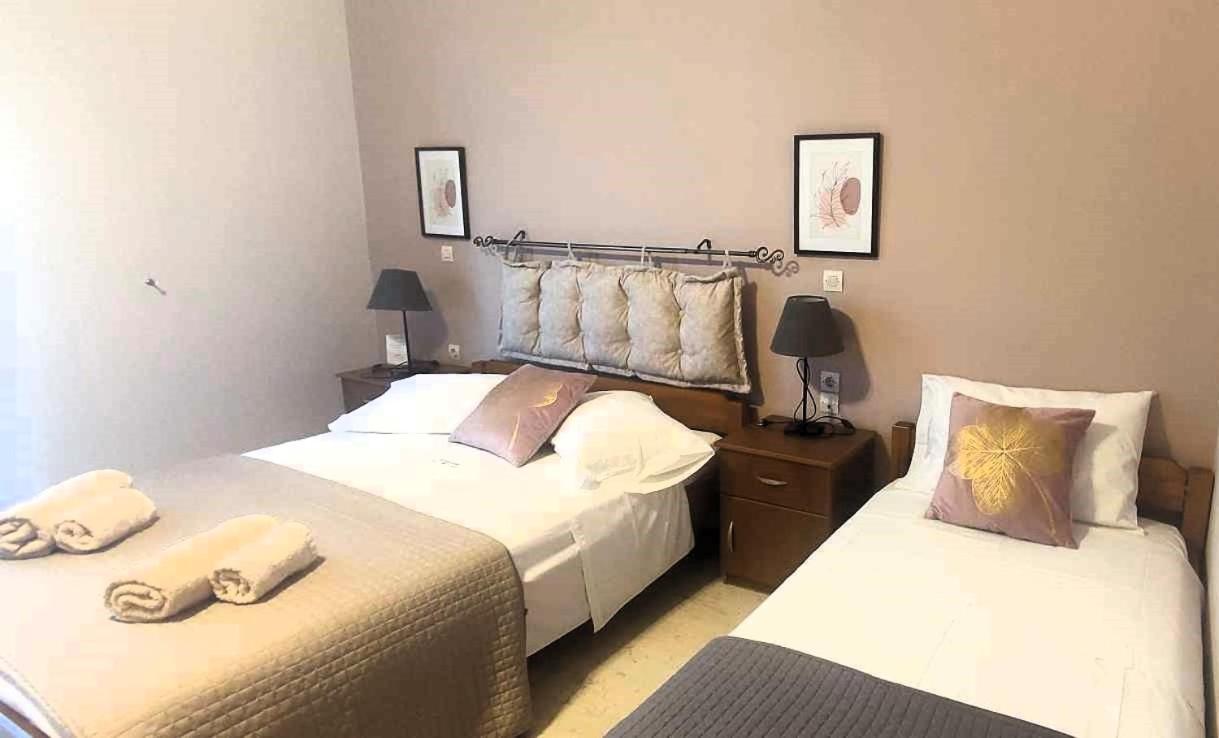 Triple Room with Balcony - Photo 1