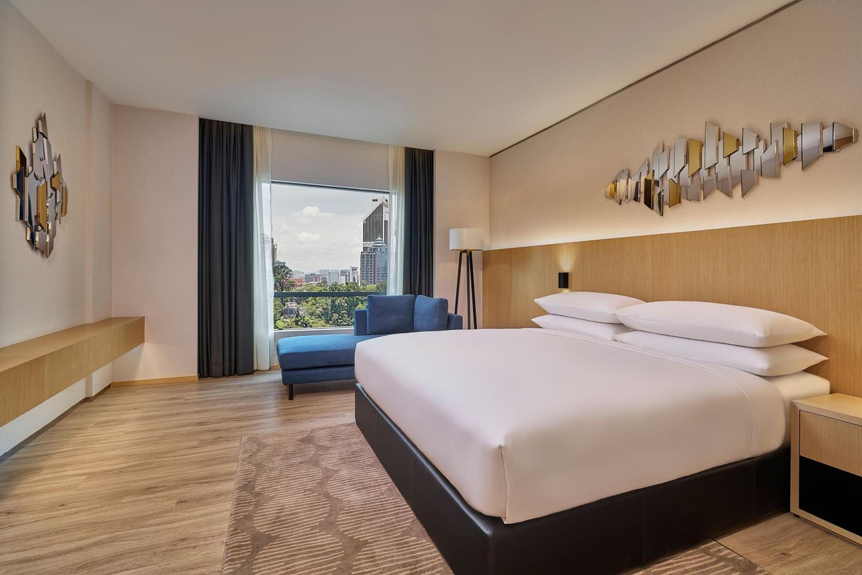Family Suite with King and Two Twin Beds Family Suite with King and Two Twin Beds