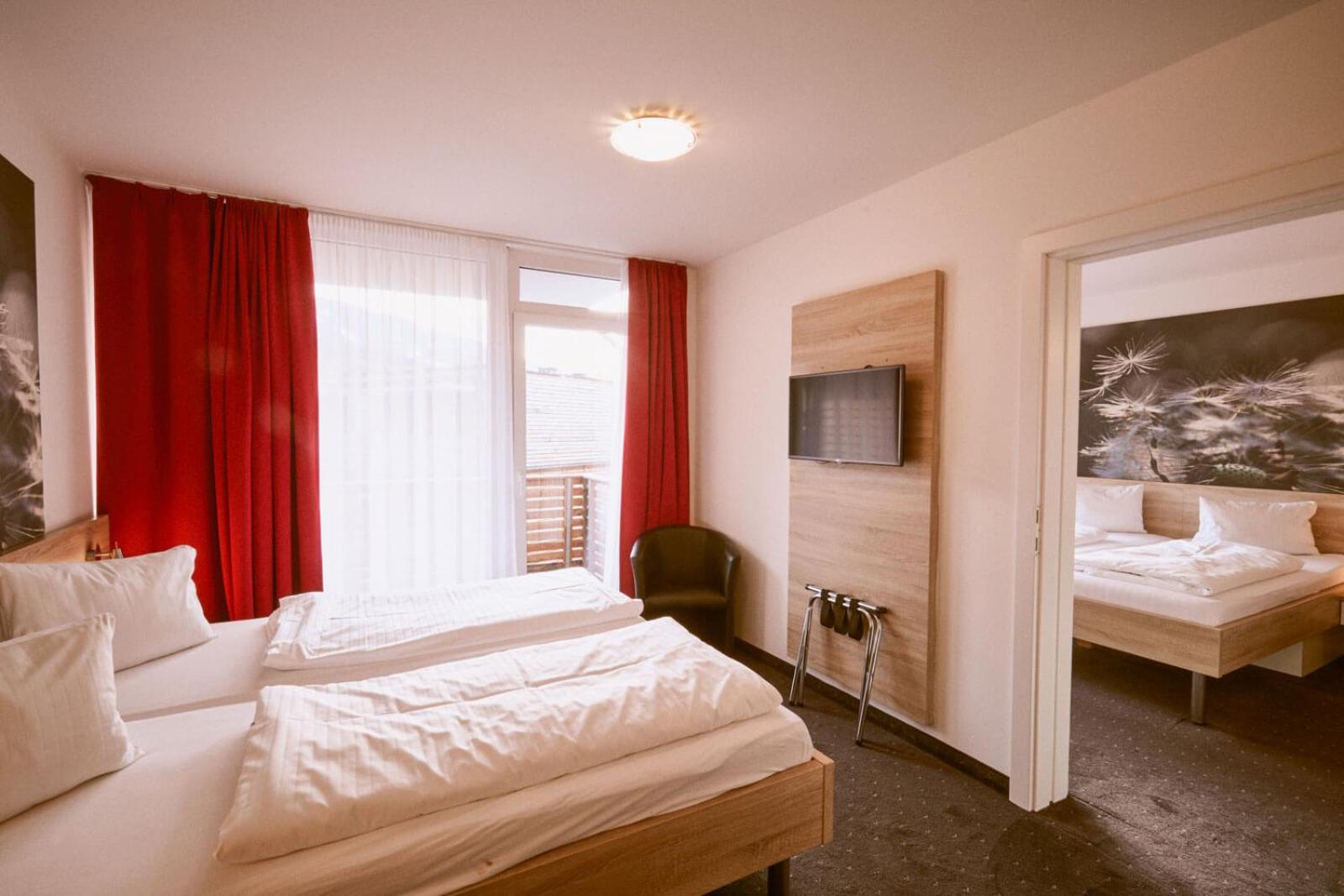 Quadruple Room with Bathroom photo 2