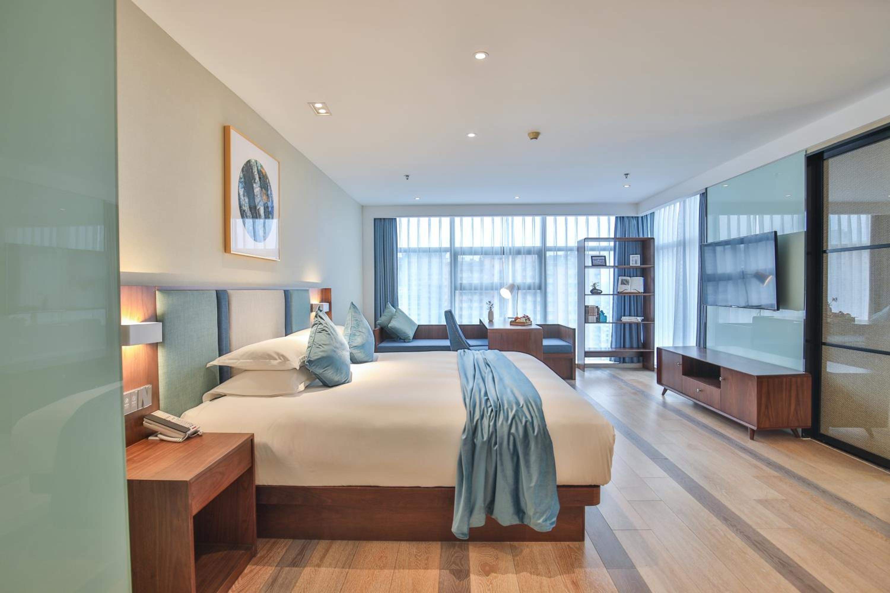 Executive King Room-City View