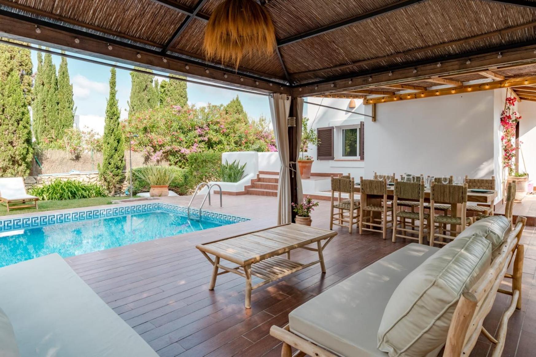 Deluxe Villa photo 2