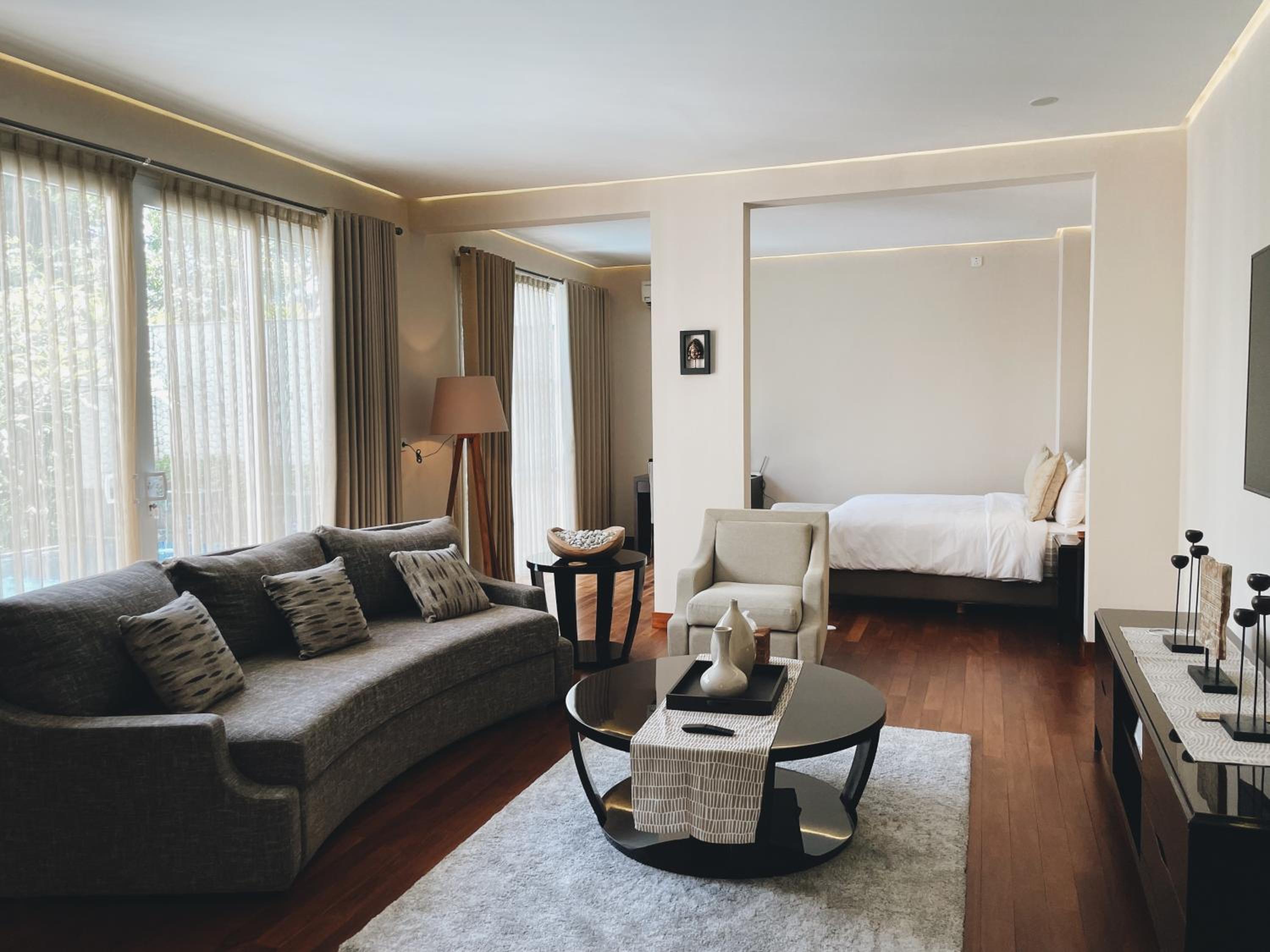 Three-Bedroom Villa - Photo 31
