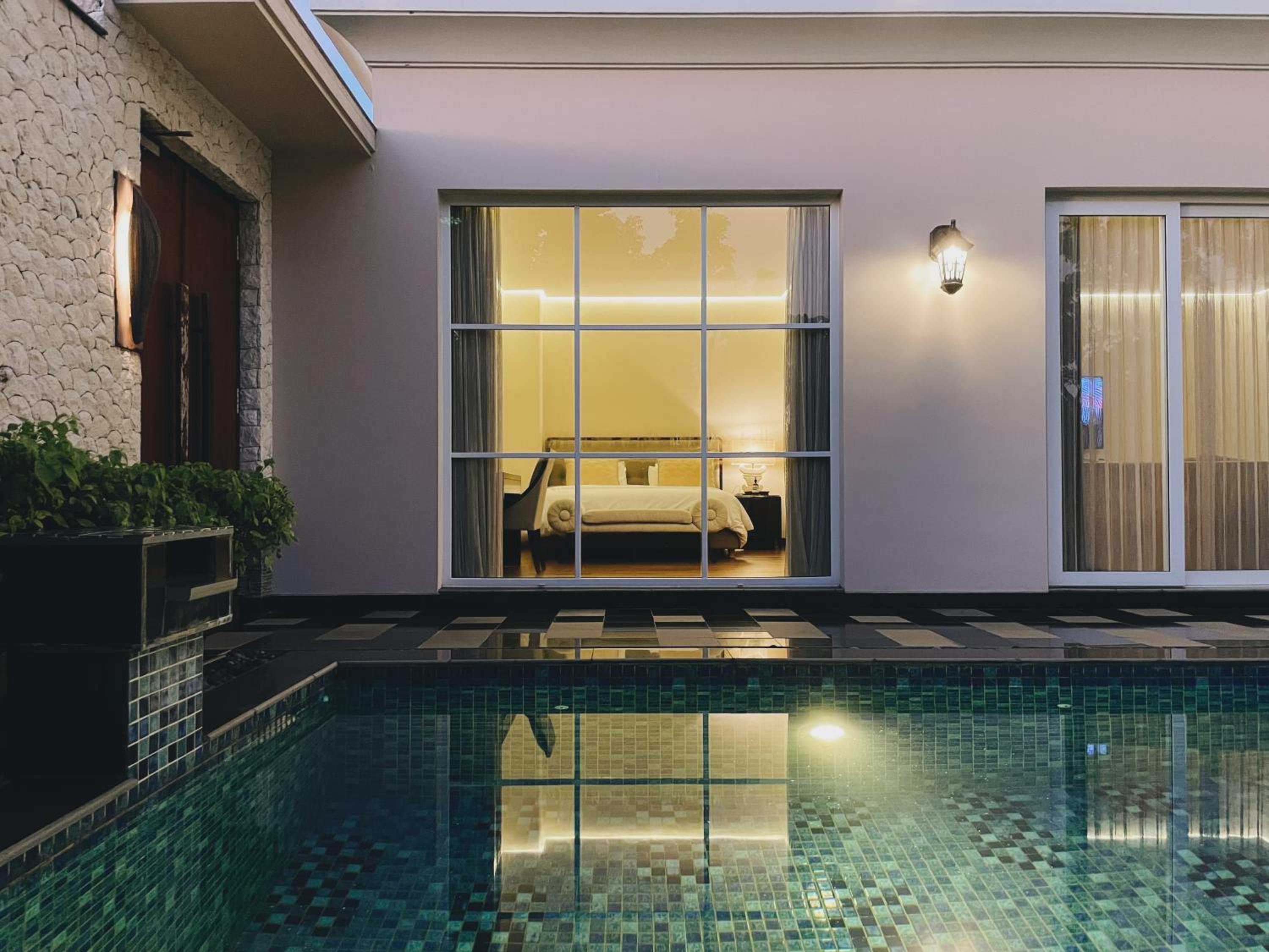 Three-Bedroom Villa - Photo 47