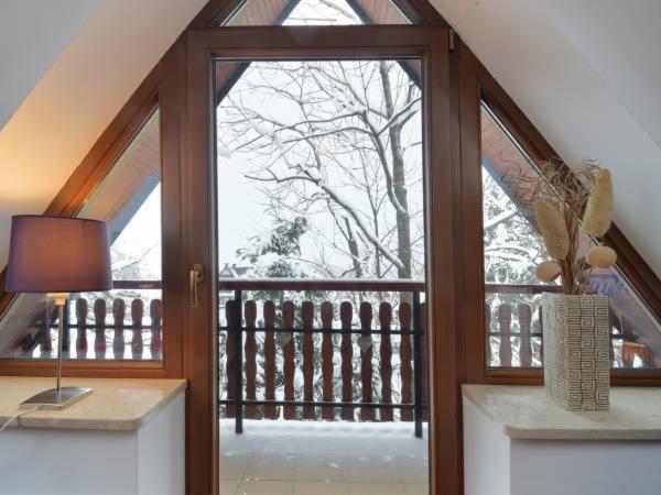 Apartment with Mountain View - Photo 5