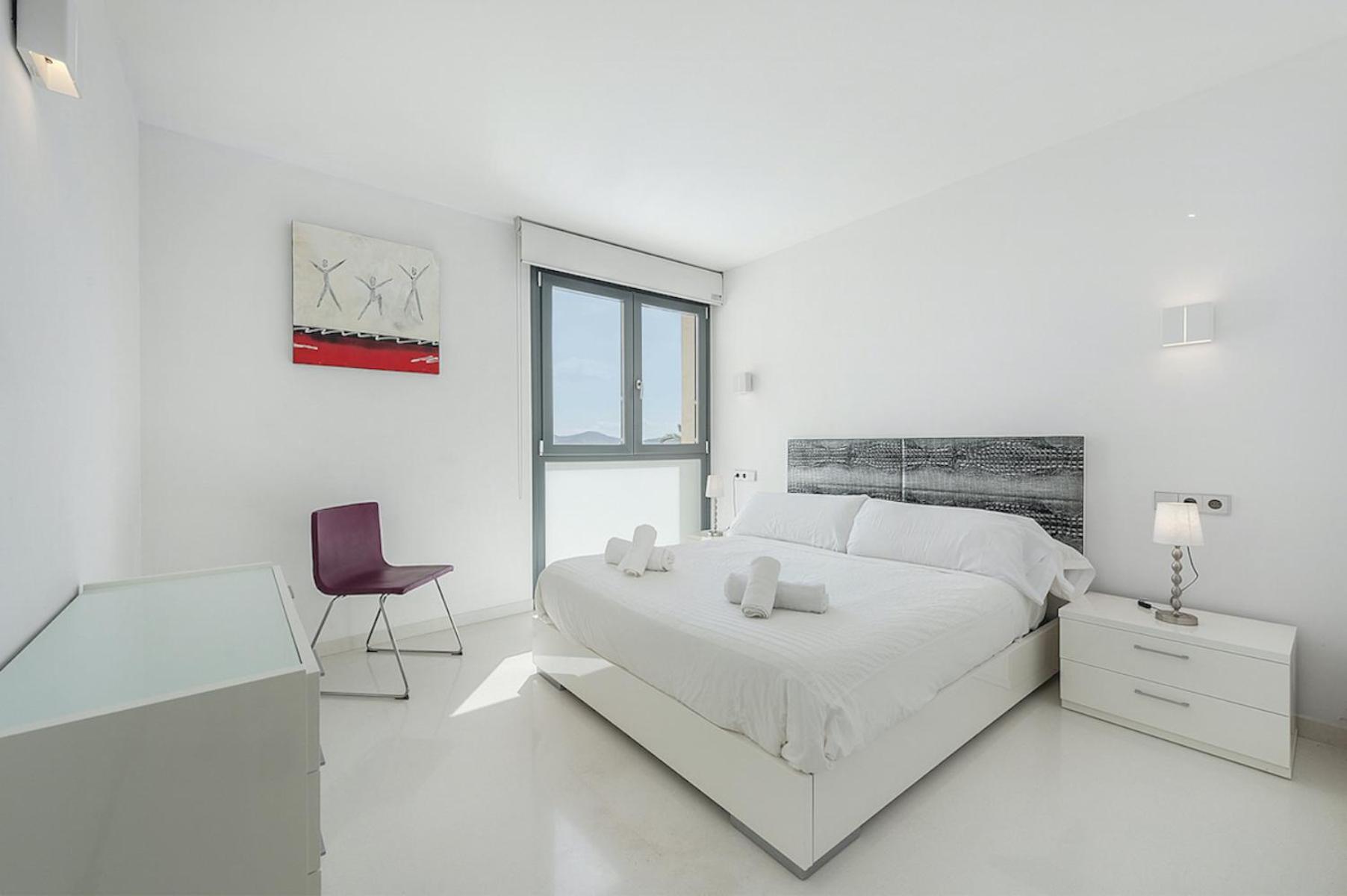 Three-Bedroom Apartment photo 2