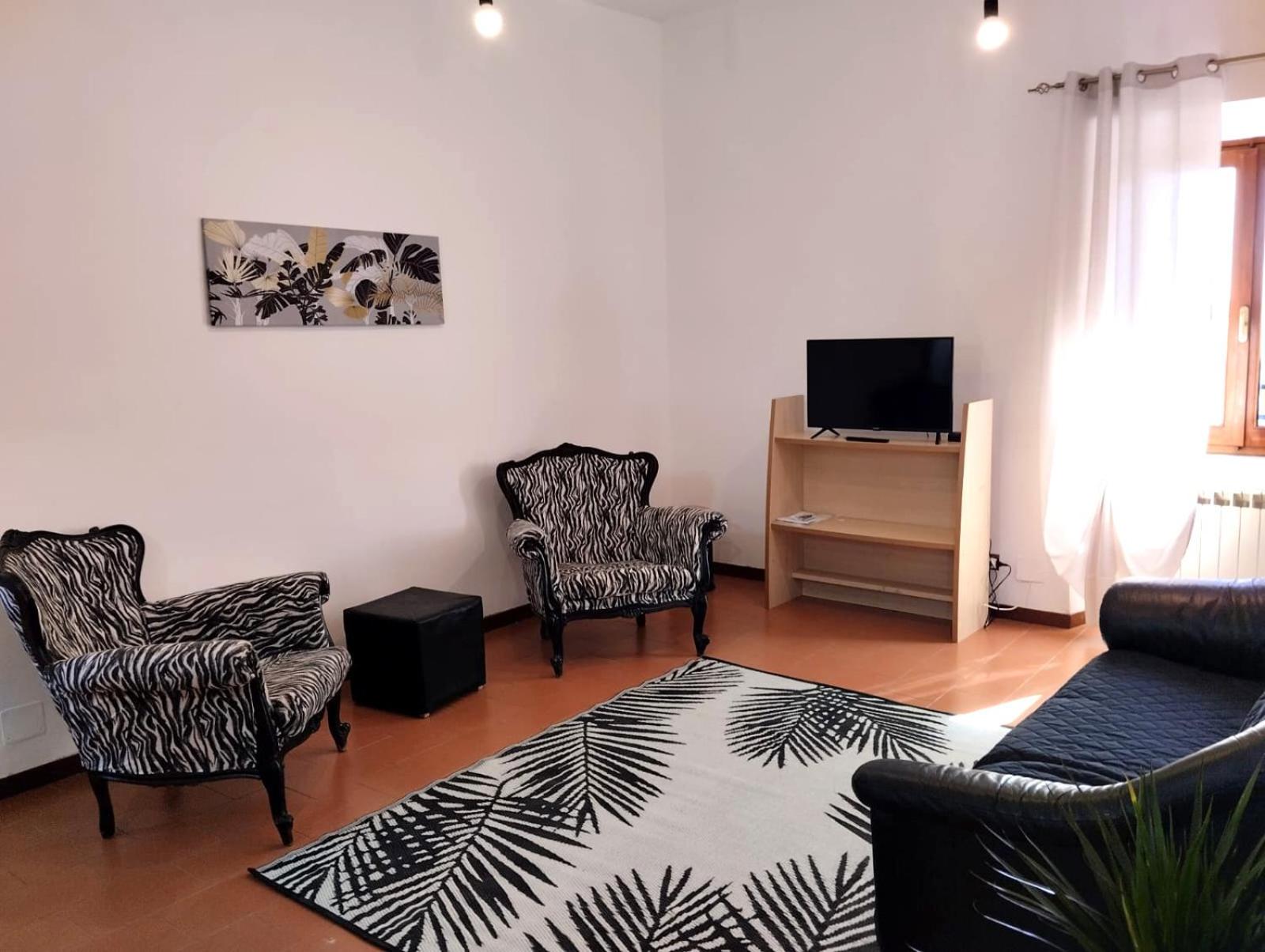 Three-Bedroom Apartment photo 2