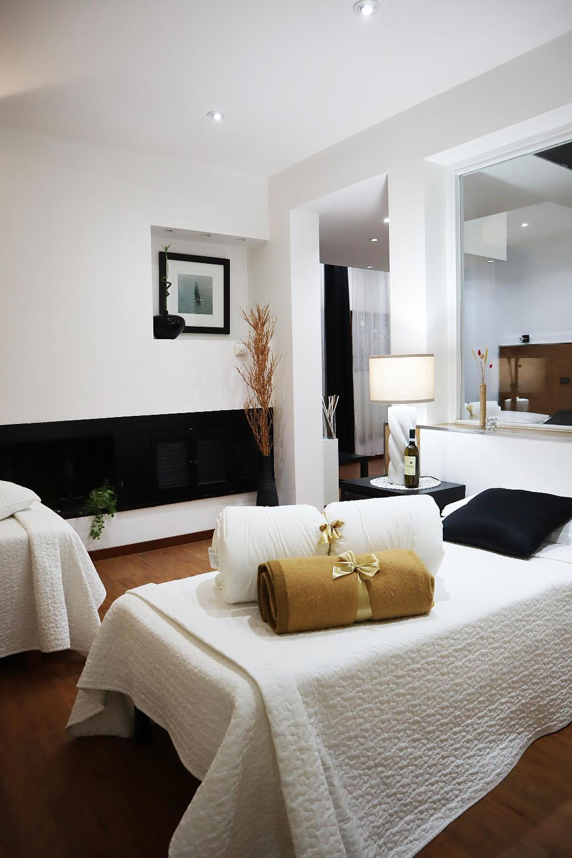 Superior Suite - Photo 5