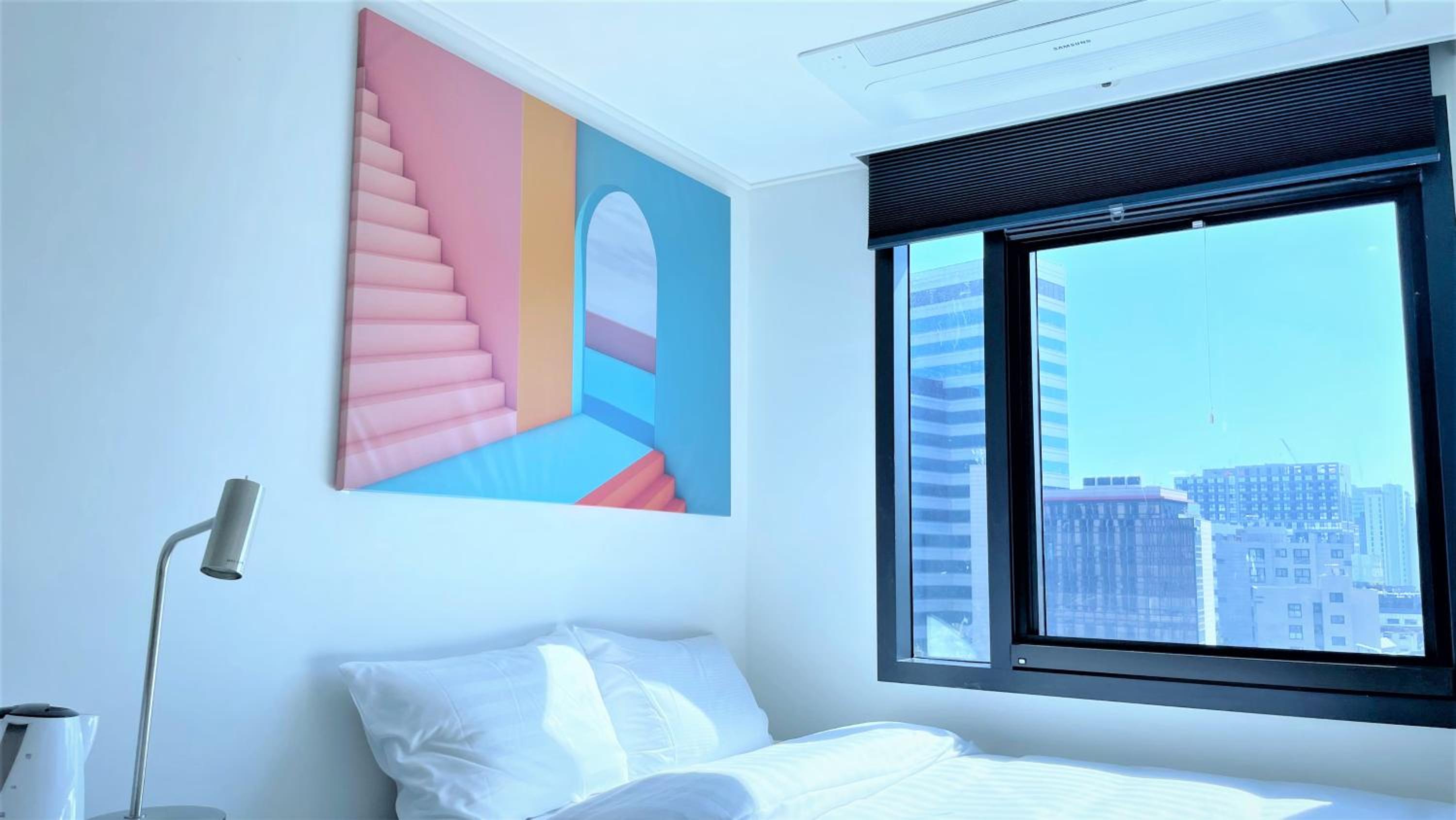 Large Double Room - Photo 1