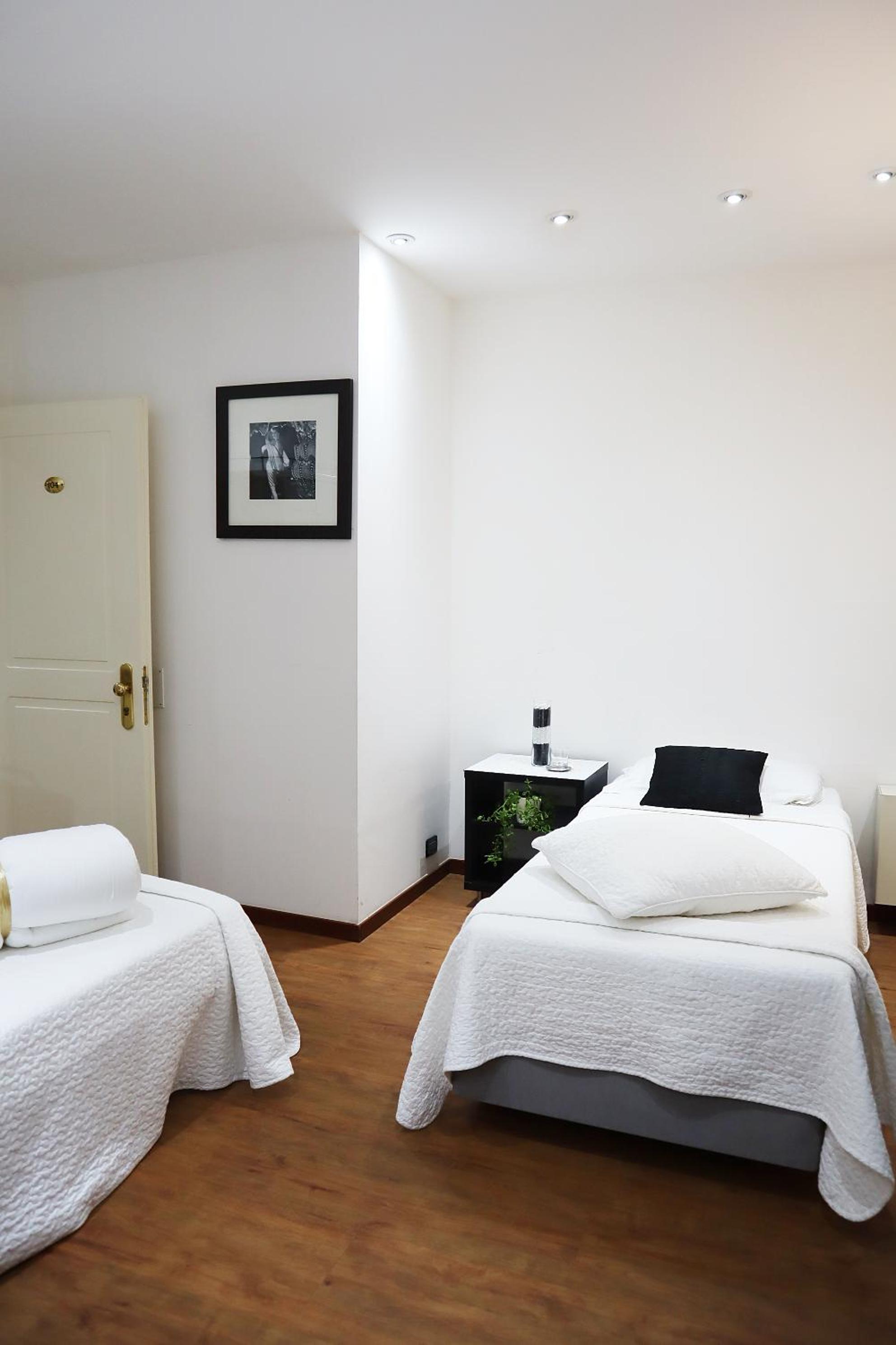Superior Suite - Photo 26