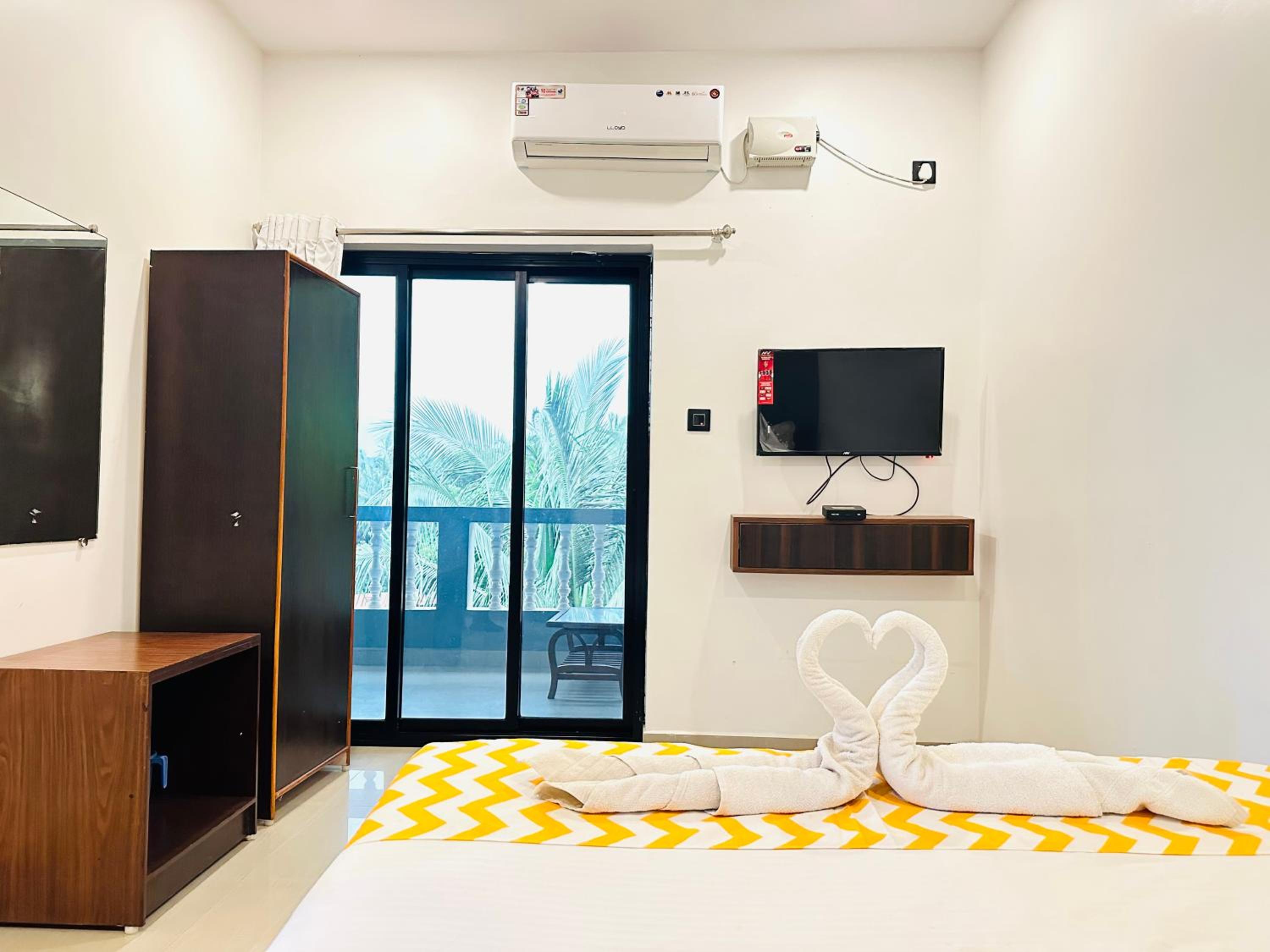 Deluxe Double Room with Balcony