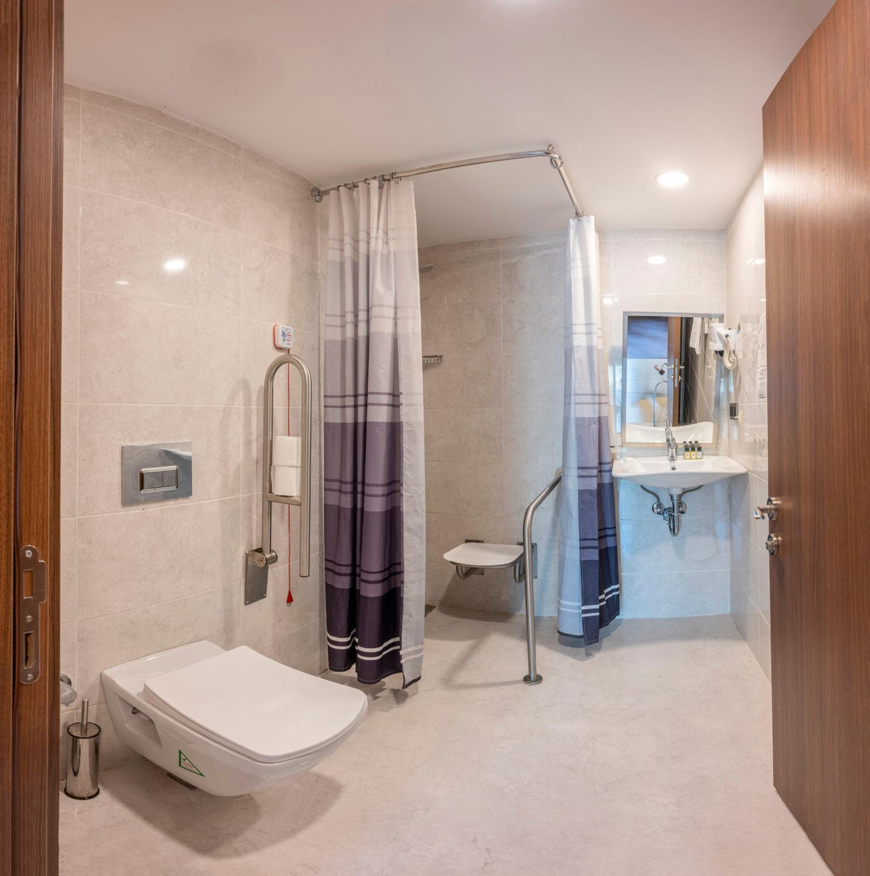 Triple Room - Disability Access photo 2