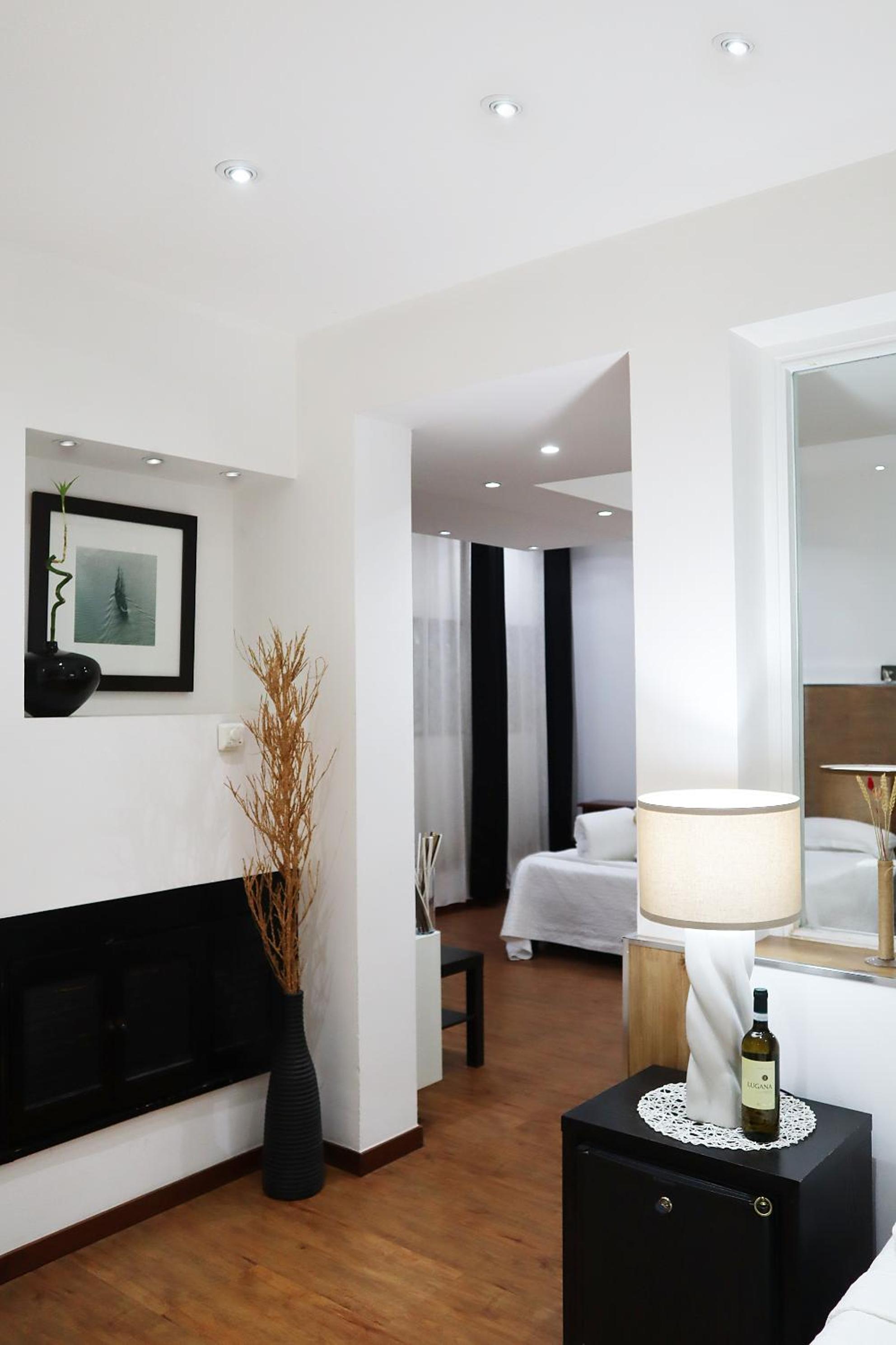Superior Suite - Photo 13