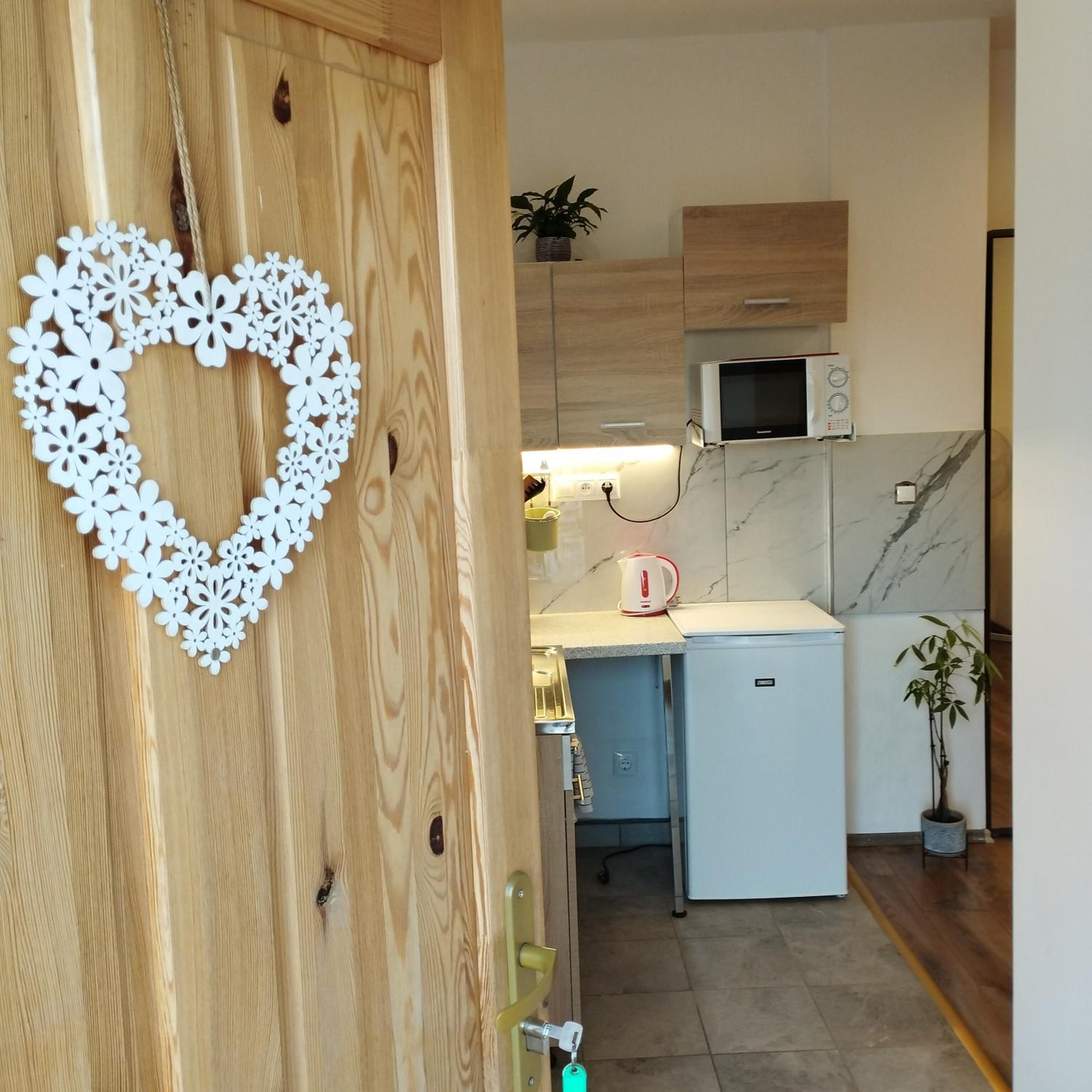 Studio Apartment - Photo 11