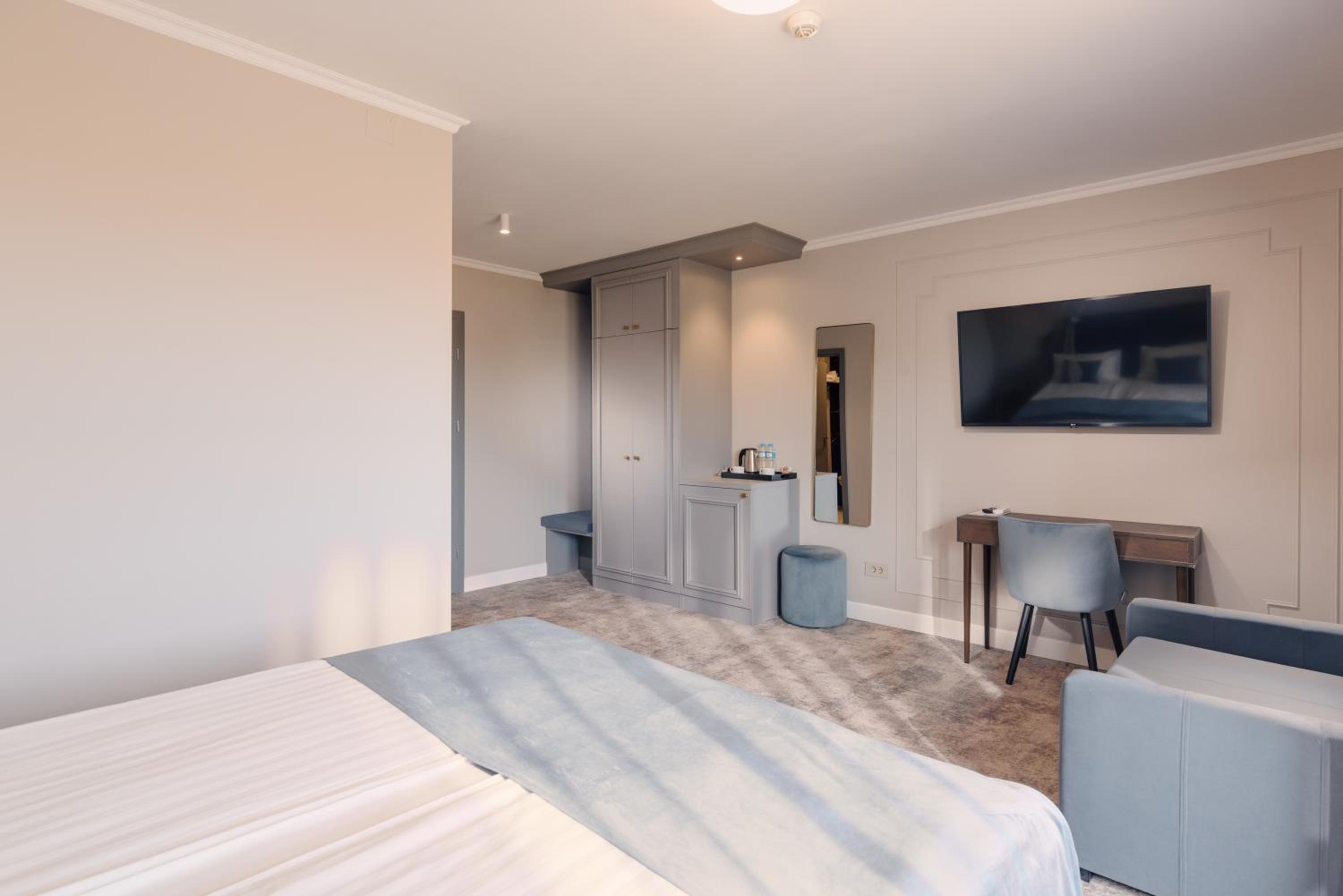 Superior Triple Room photo 2