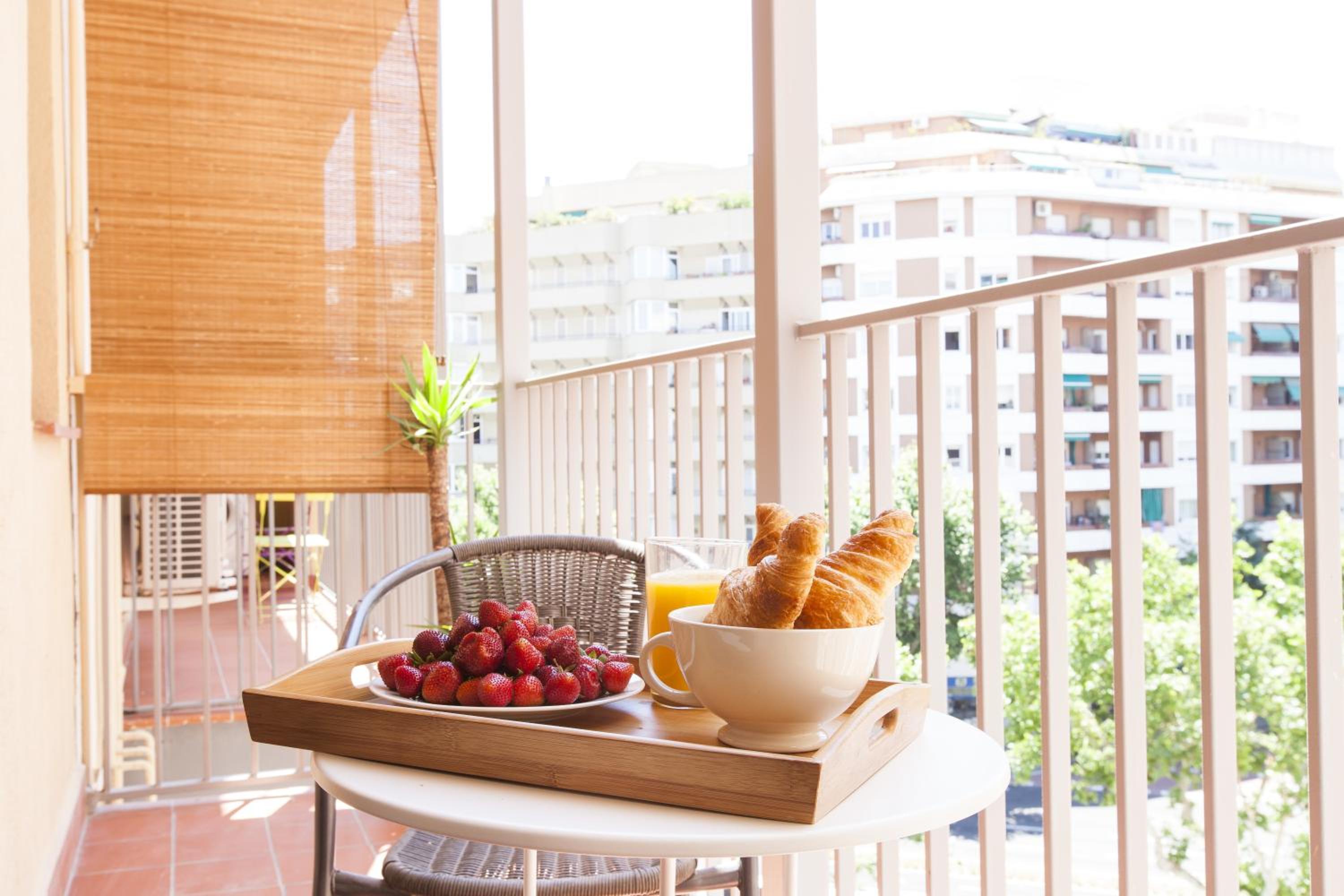Two-Bedroom Apartment with Balcony photo 3