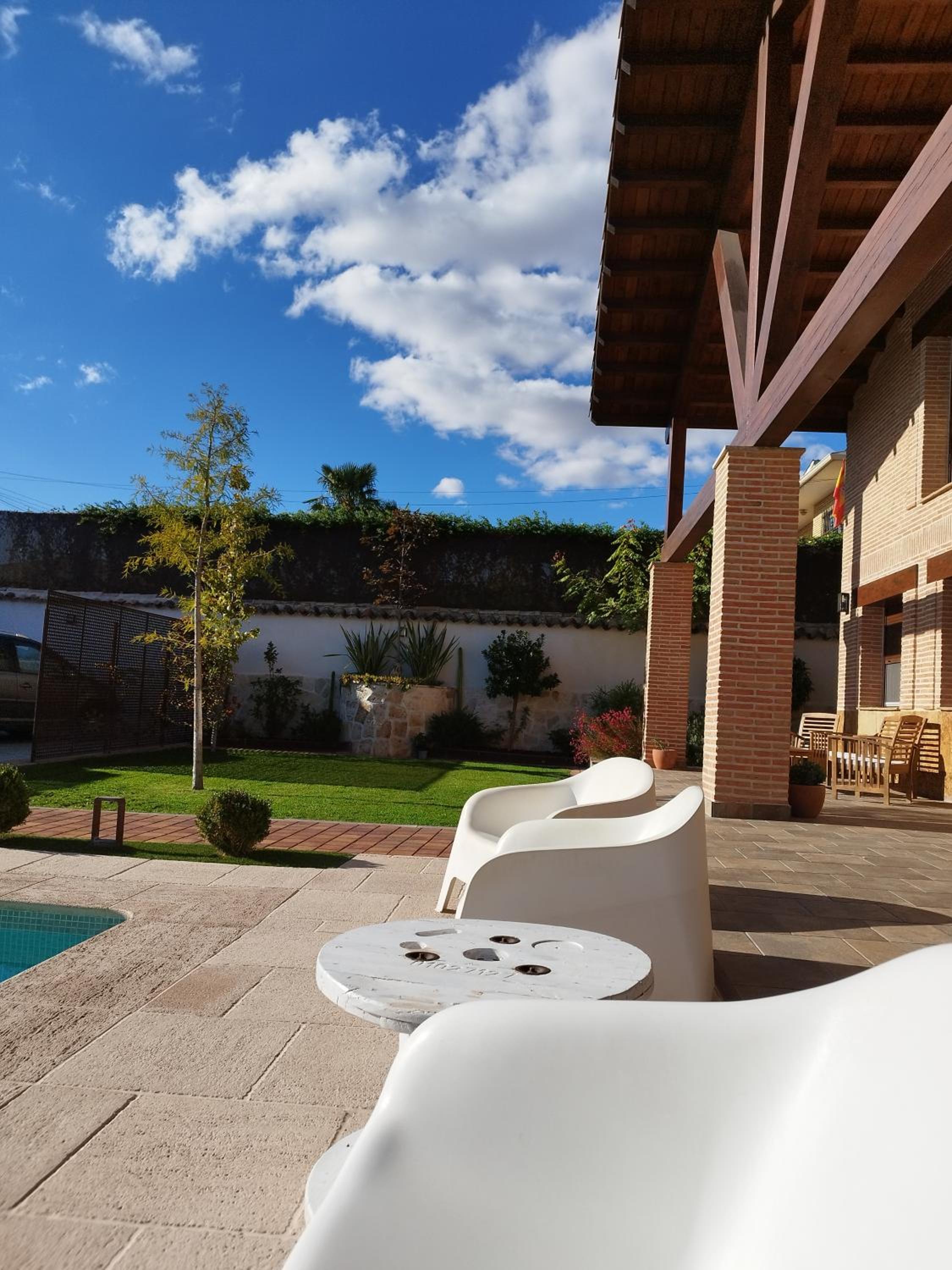 Villa photo 2