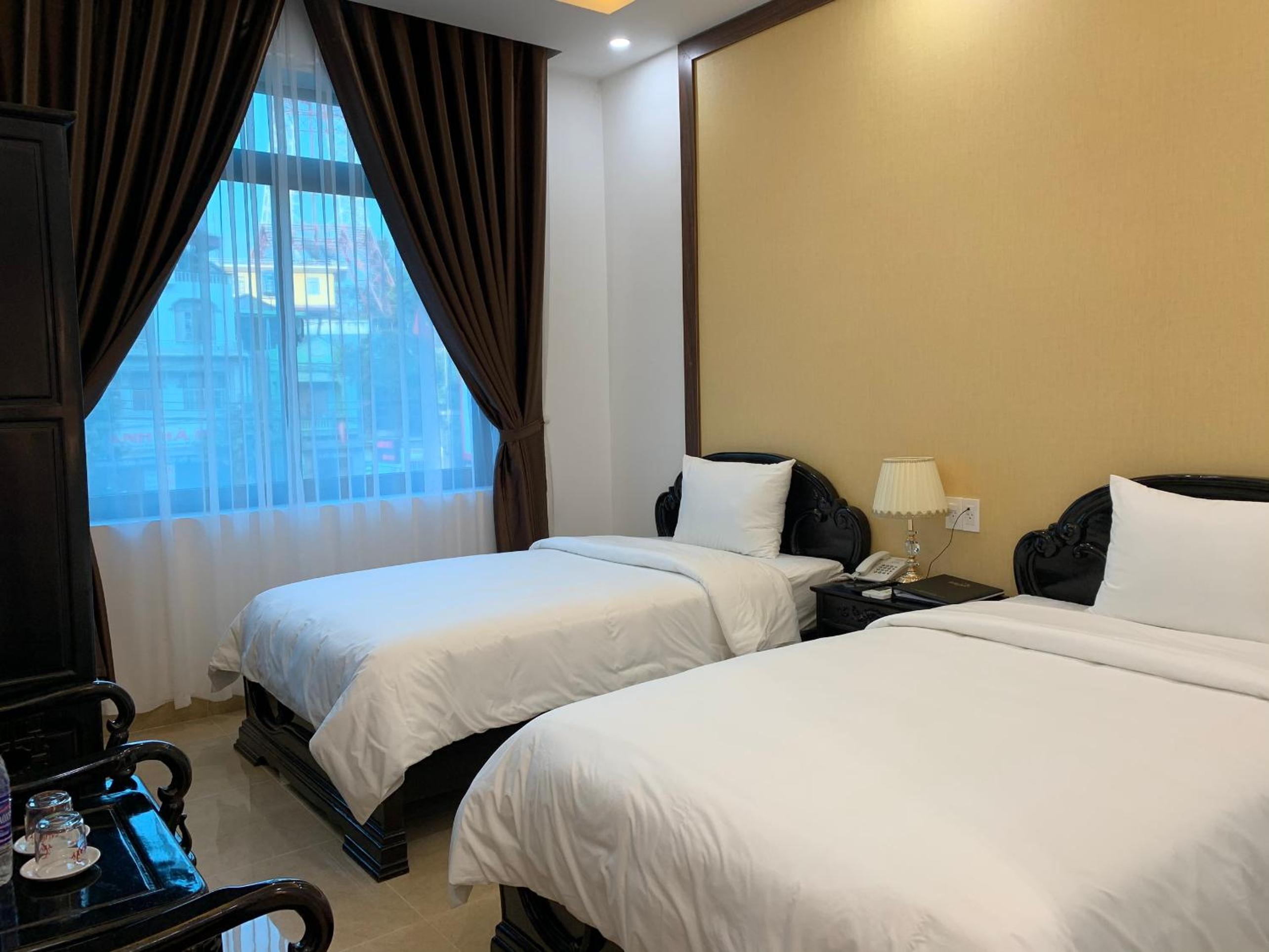 Twin Room with Bath