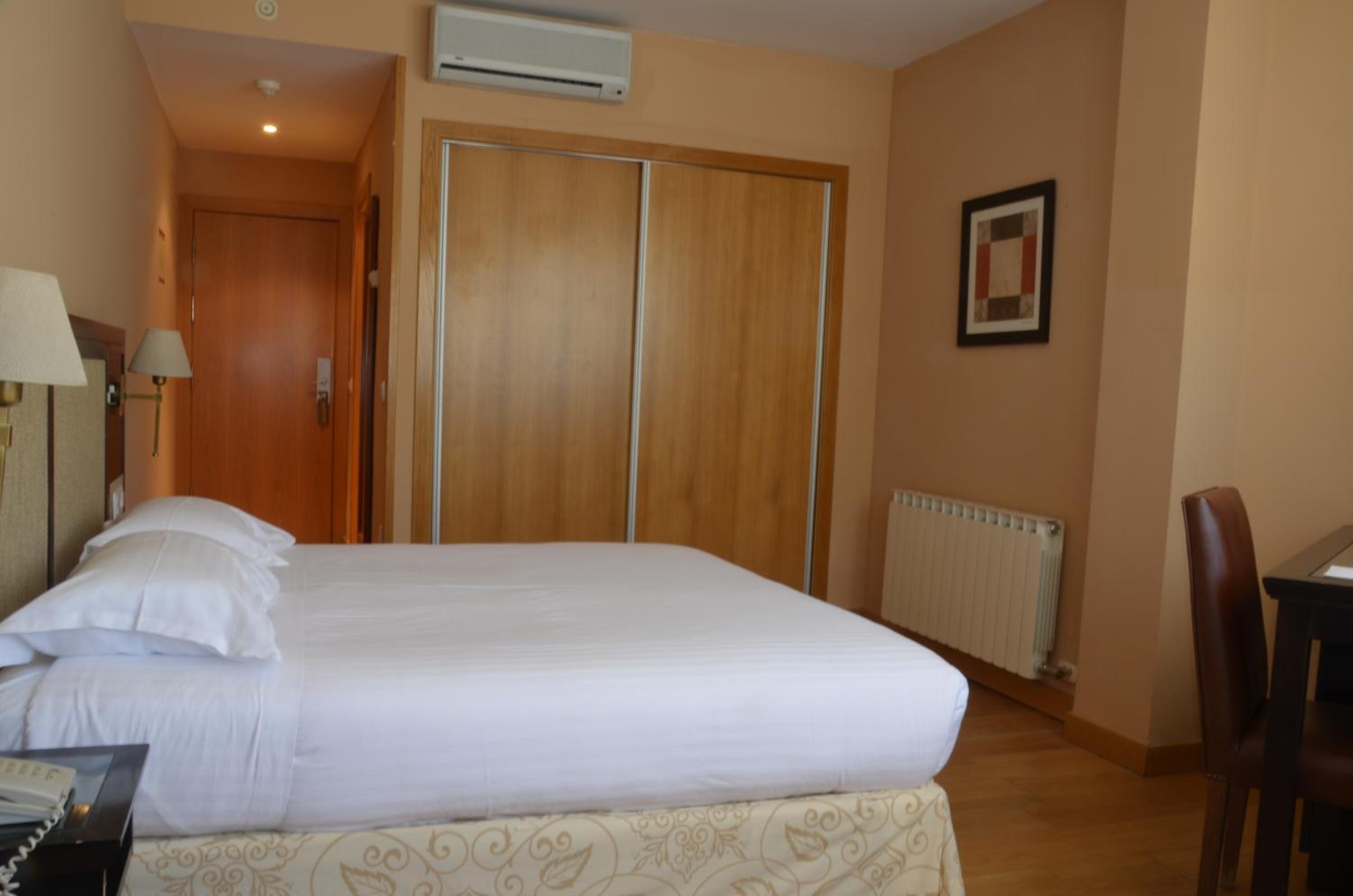 Double Room with Extra Bed - Photo 5