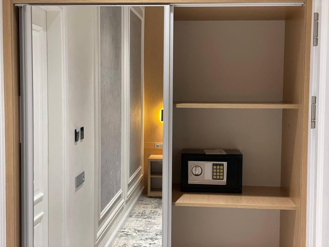 Standard Twin Room - Photo 6