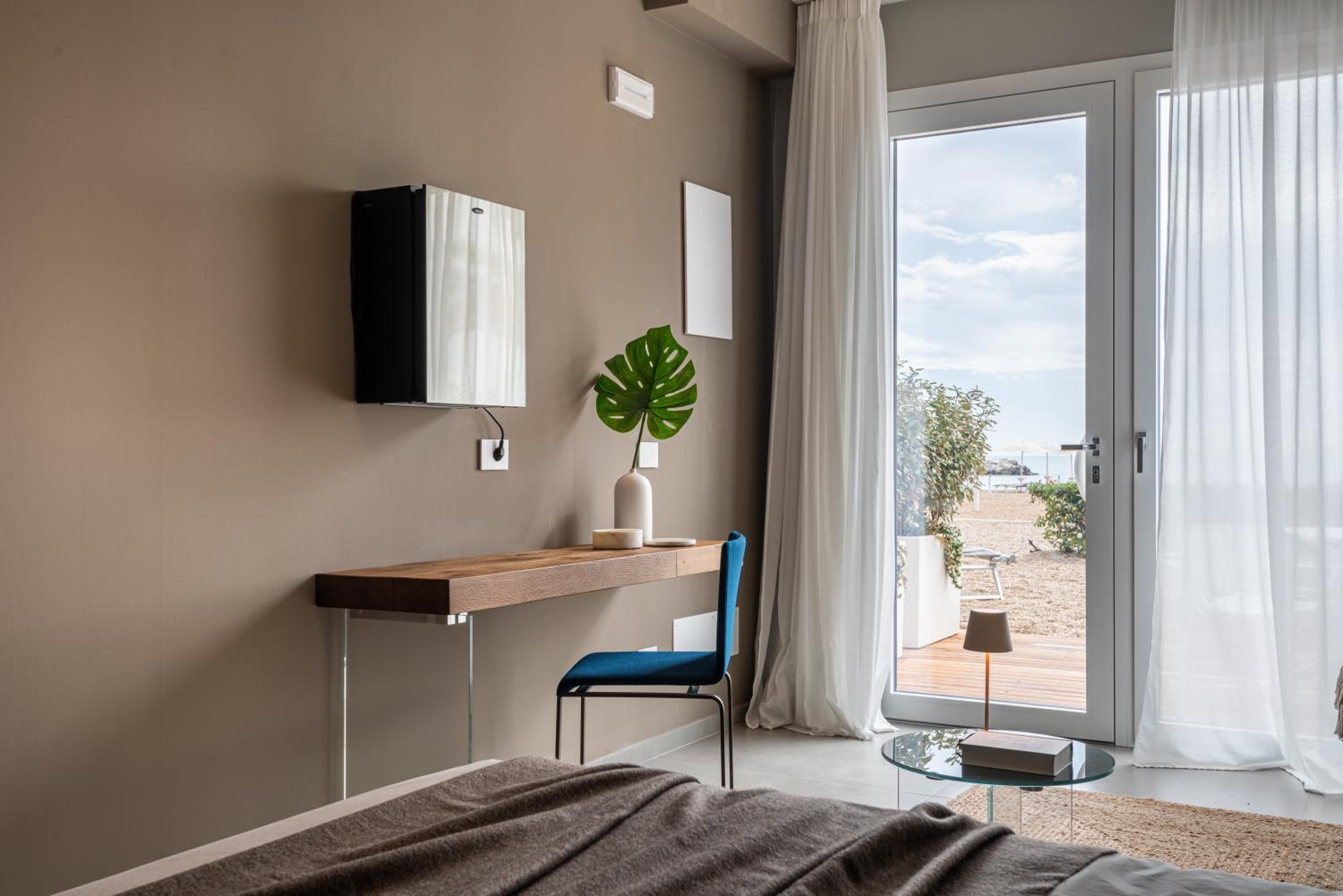 Deluxe Double Room with Sea View photo 1