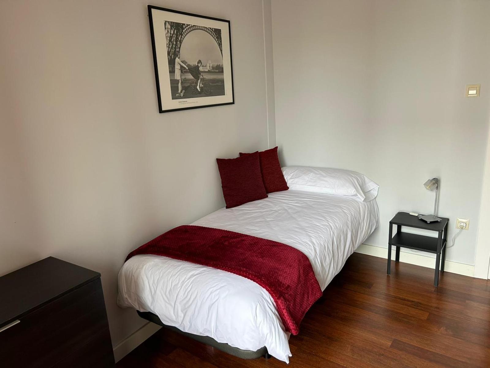 Three-Bedroom Apartment photo 2