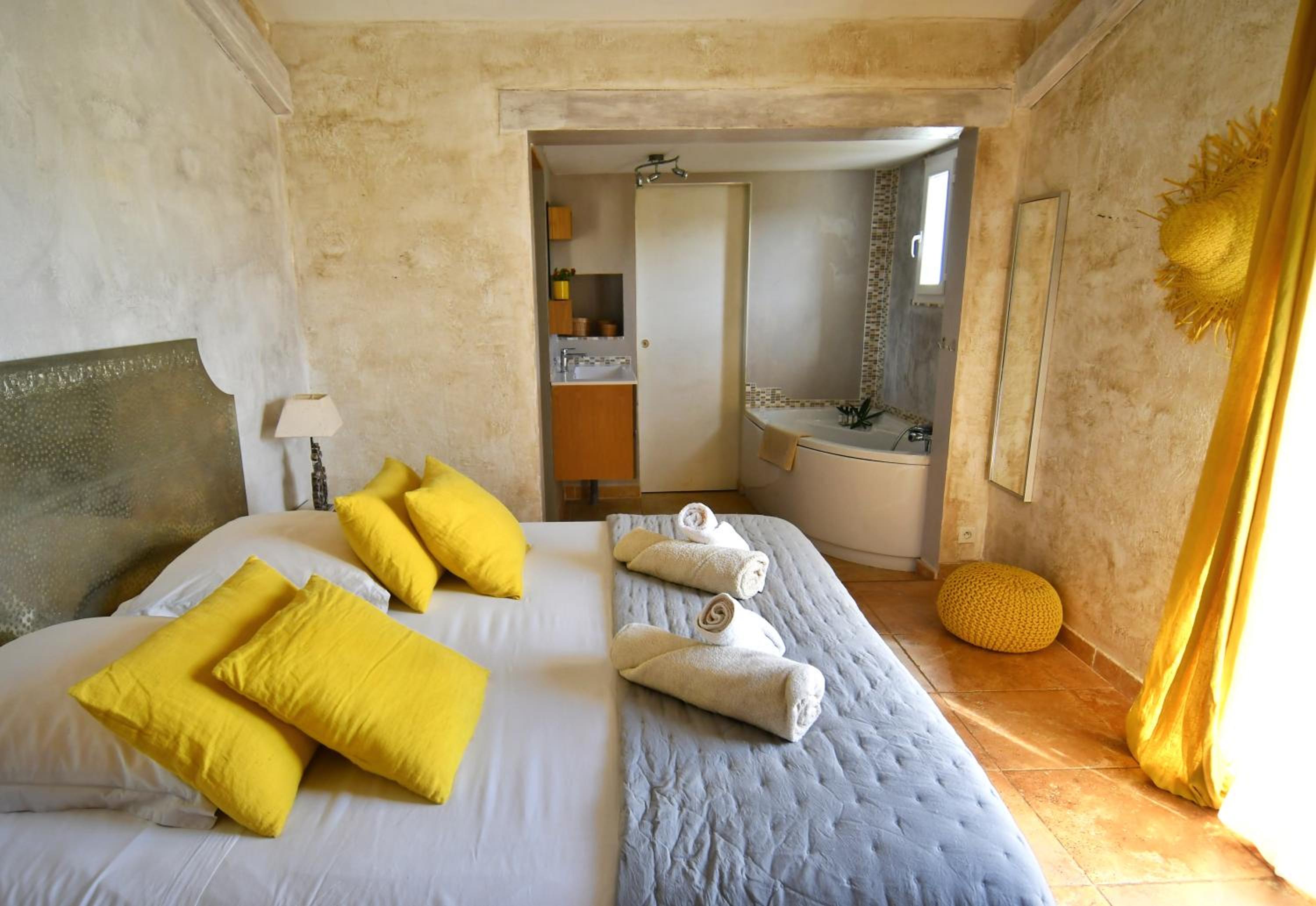 Superior Double Room with Terrace and Garden View photo 3