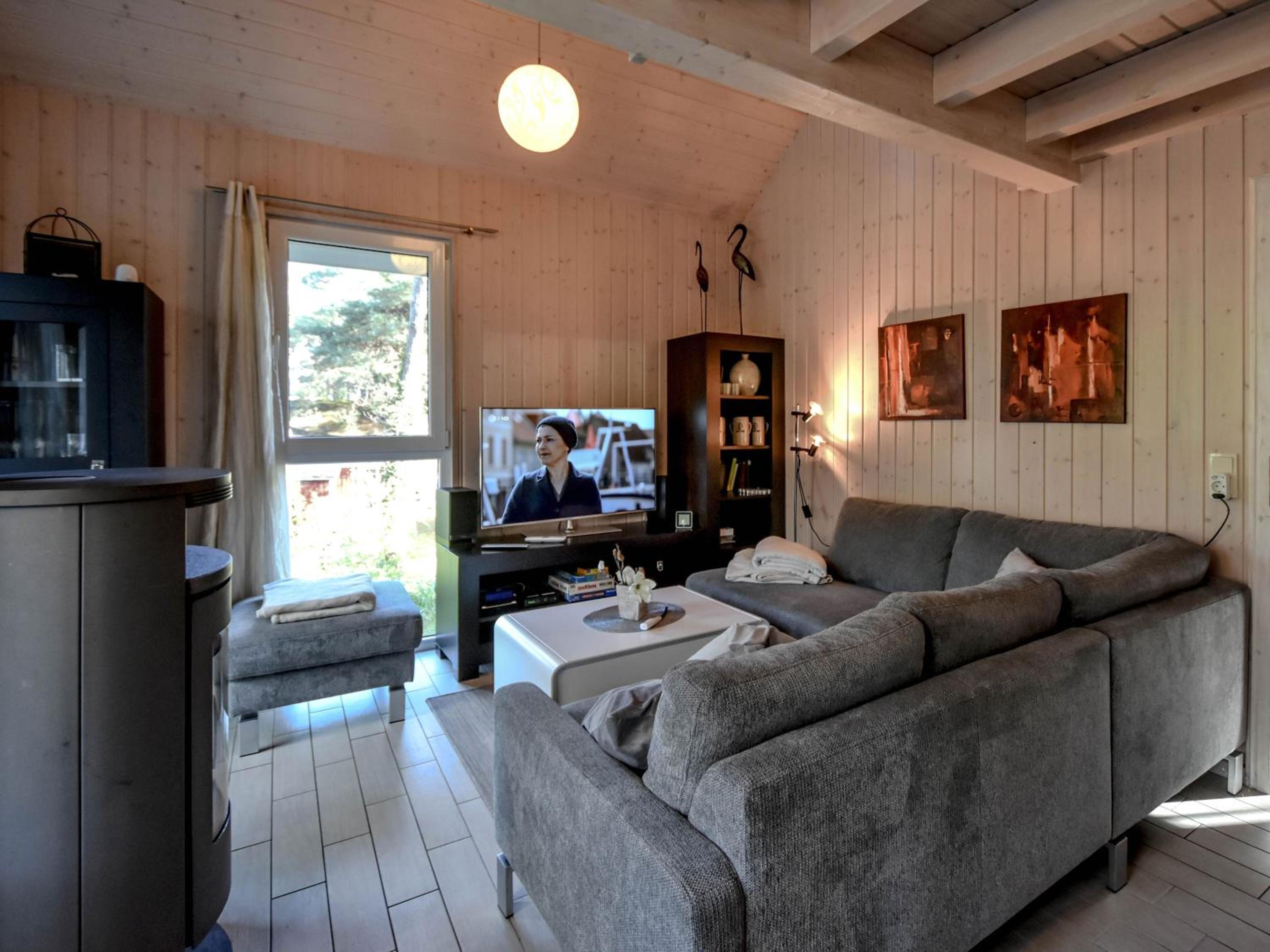 Three-Bedroom House photo 2
