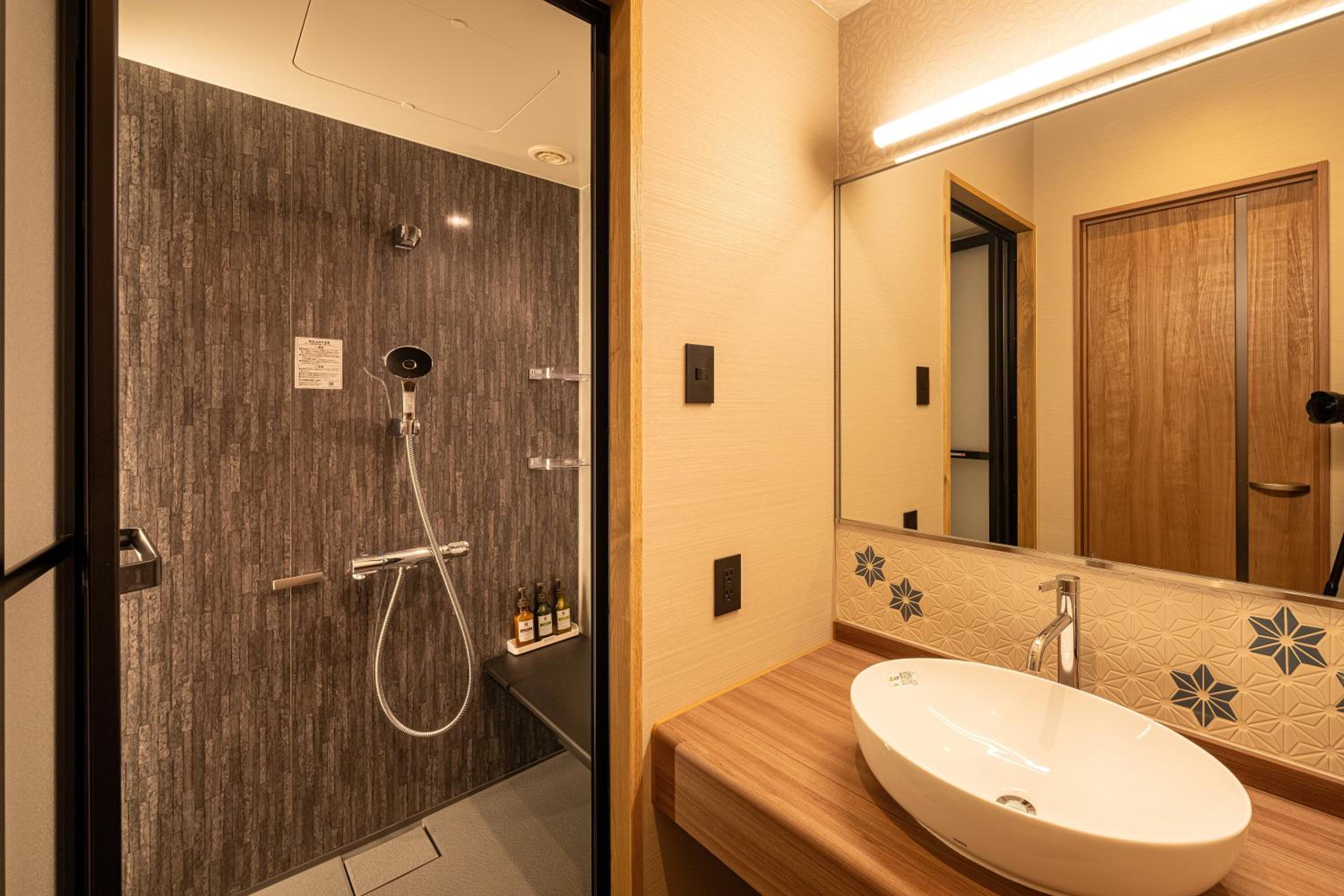 Deluxe Twin Room - Photo 3