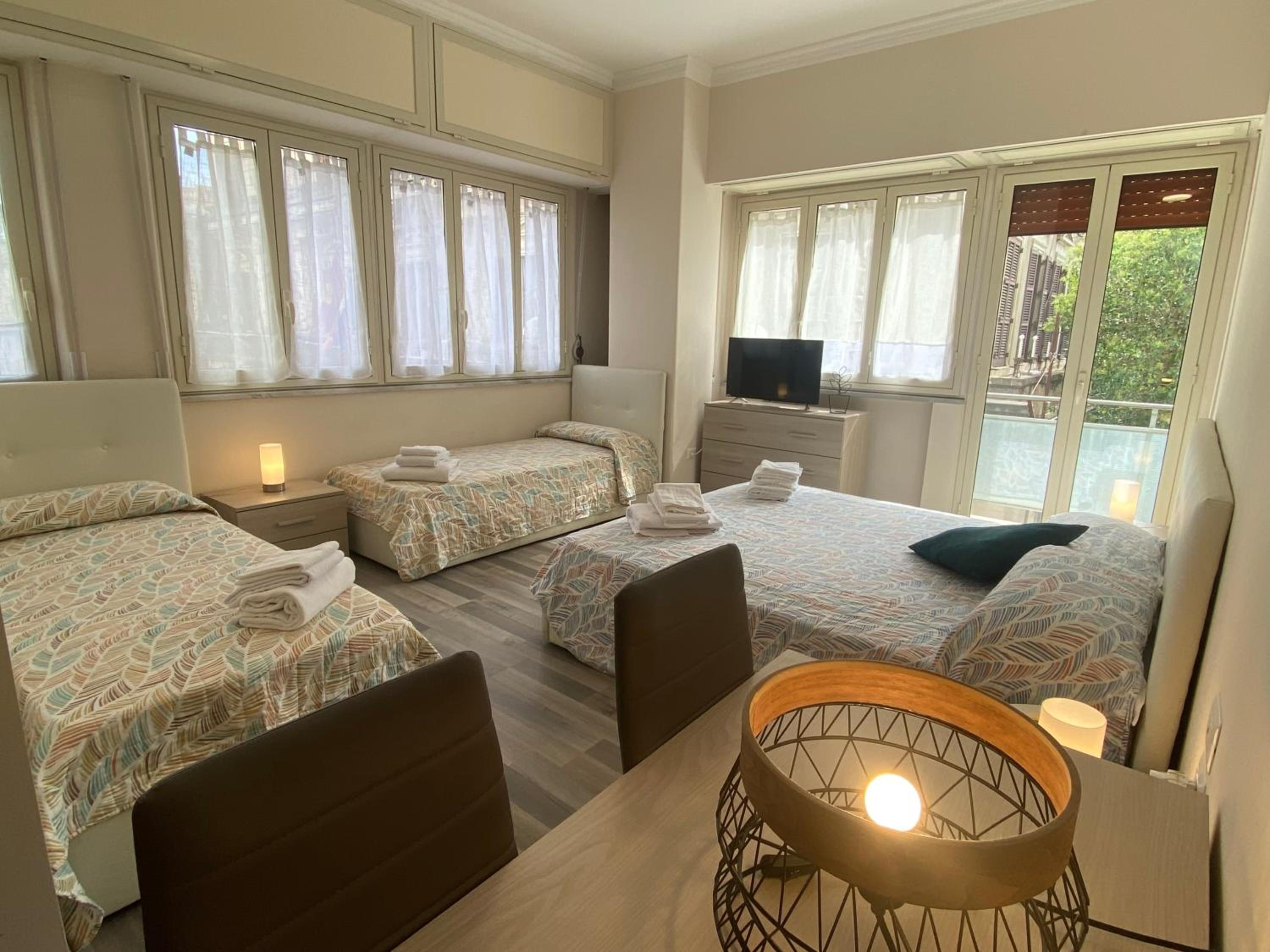 Quadruple Room with Private Bathroom