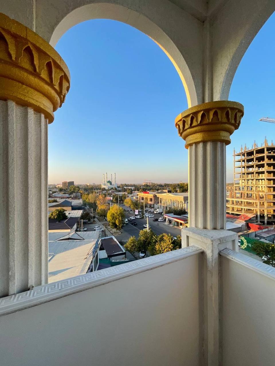 Suite with City View - Photo 8